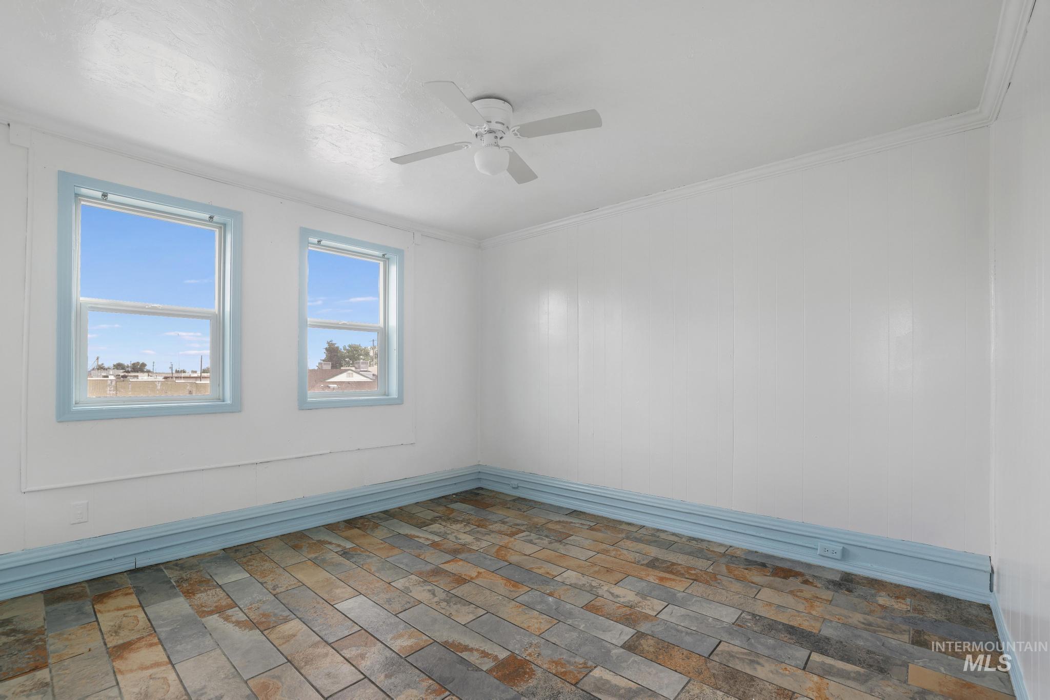 112 W Main St Property Photo 24