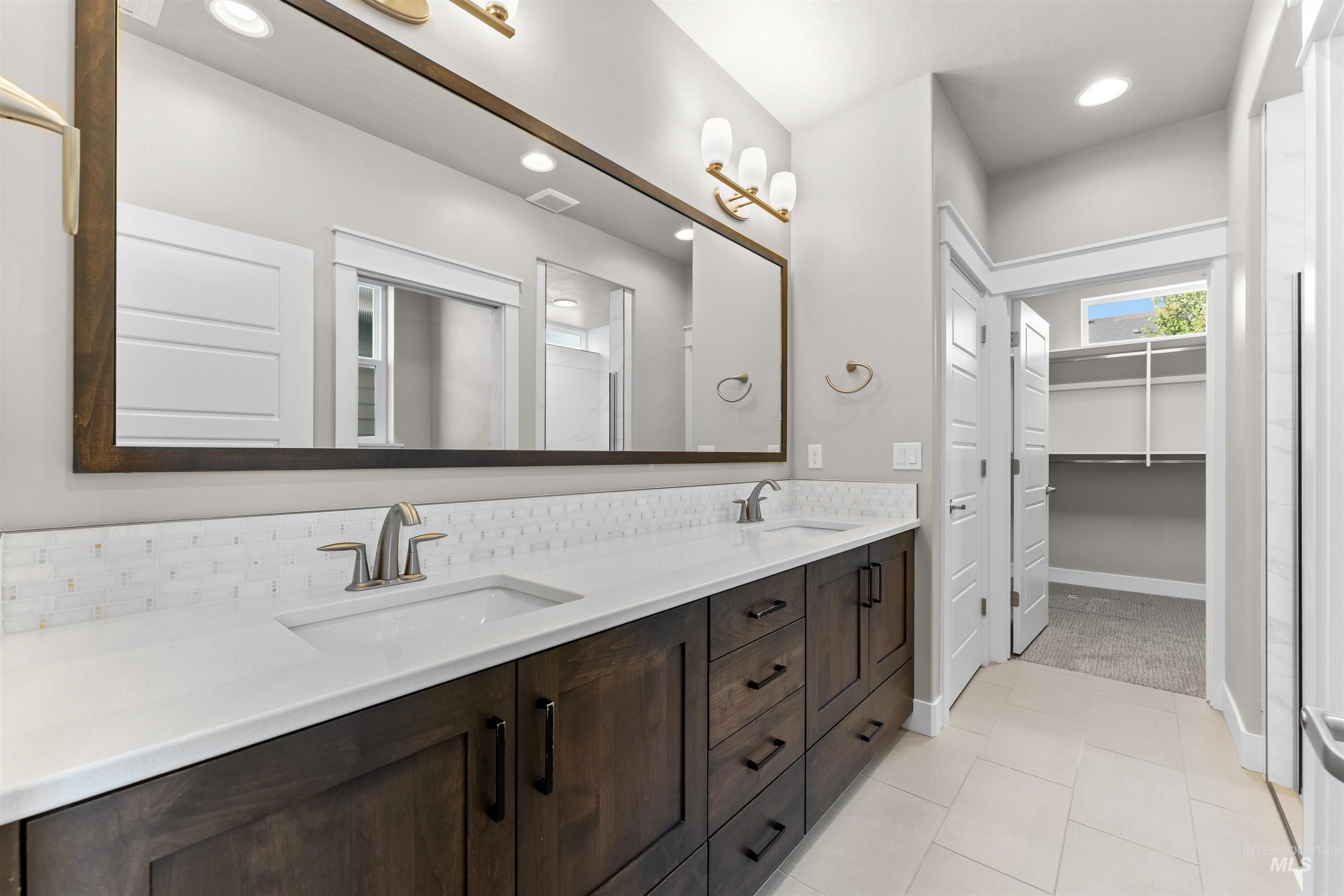 3464 E Macumbo Ln Property Photo 21