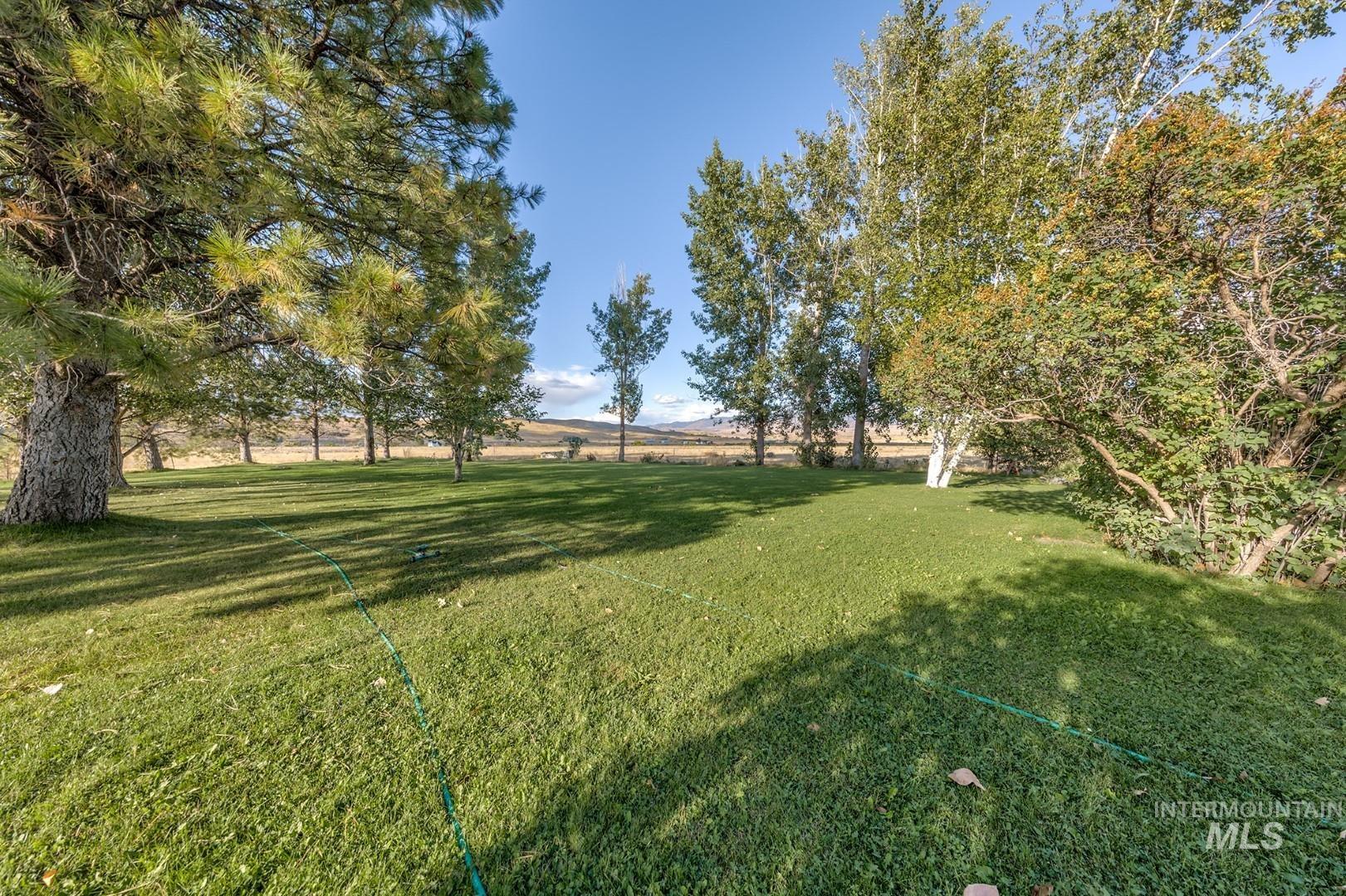 1032 W Indian Valley Rd Property Photo 2