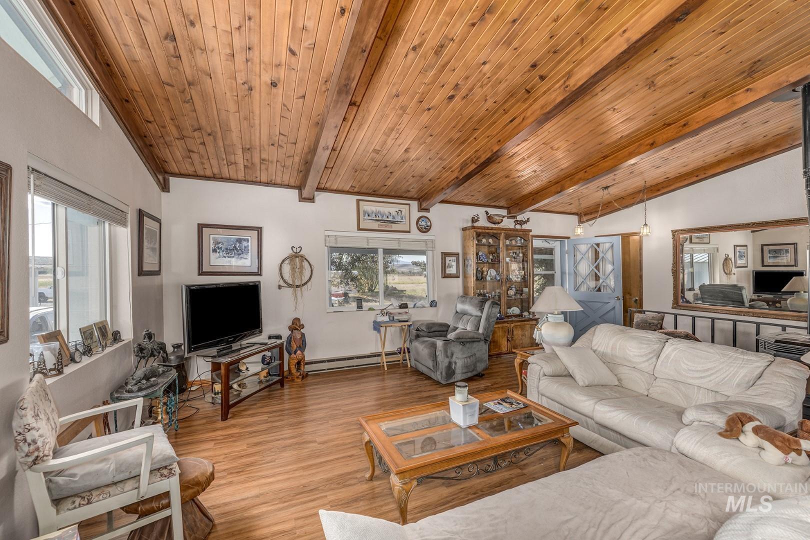 1032 W Indian Valley Rd Property Photo 8