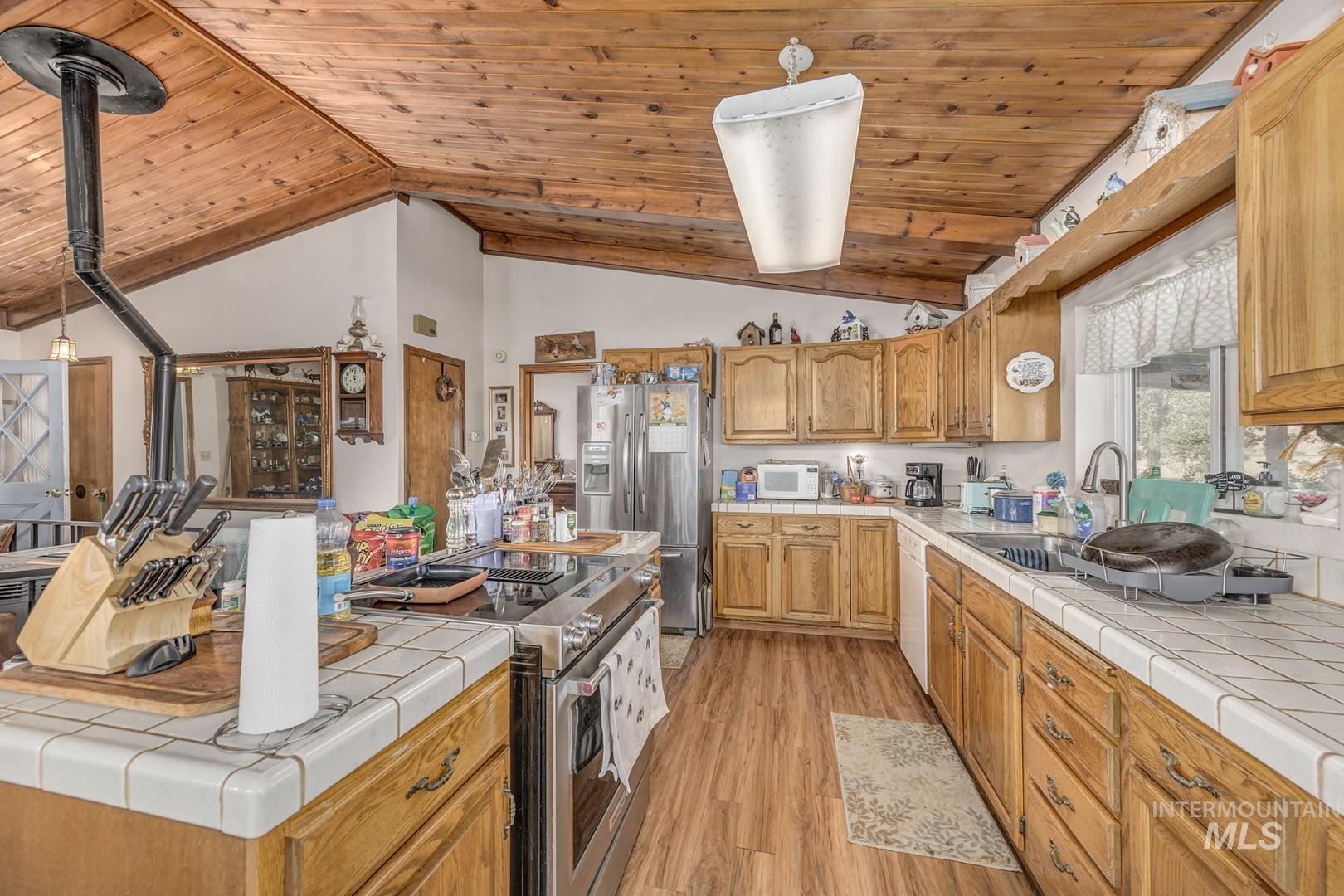 1032 W Indian Valley Rd Property Photo 11