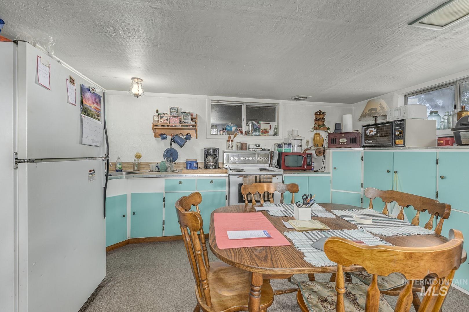 1032 W Indian Valley Rd Property Photo 17