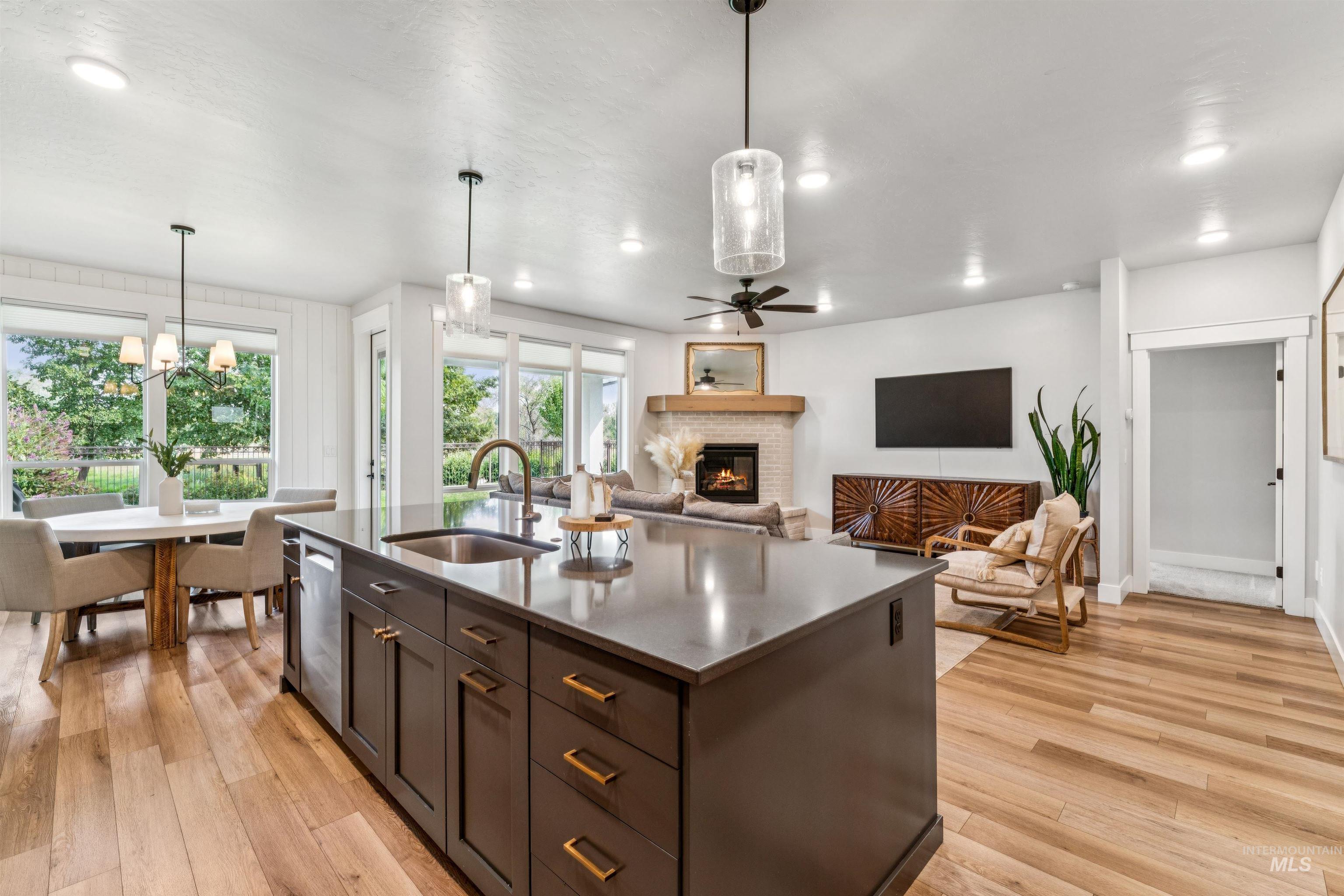 506 S Steephead Lane Property Photo 6