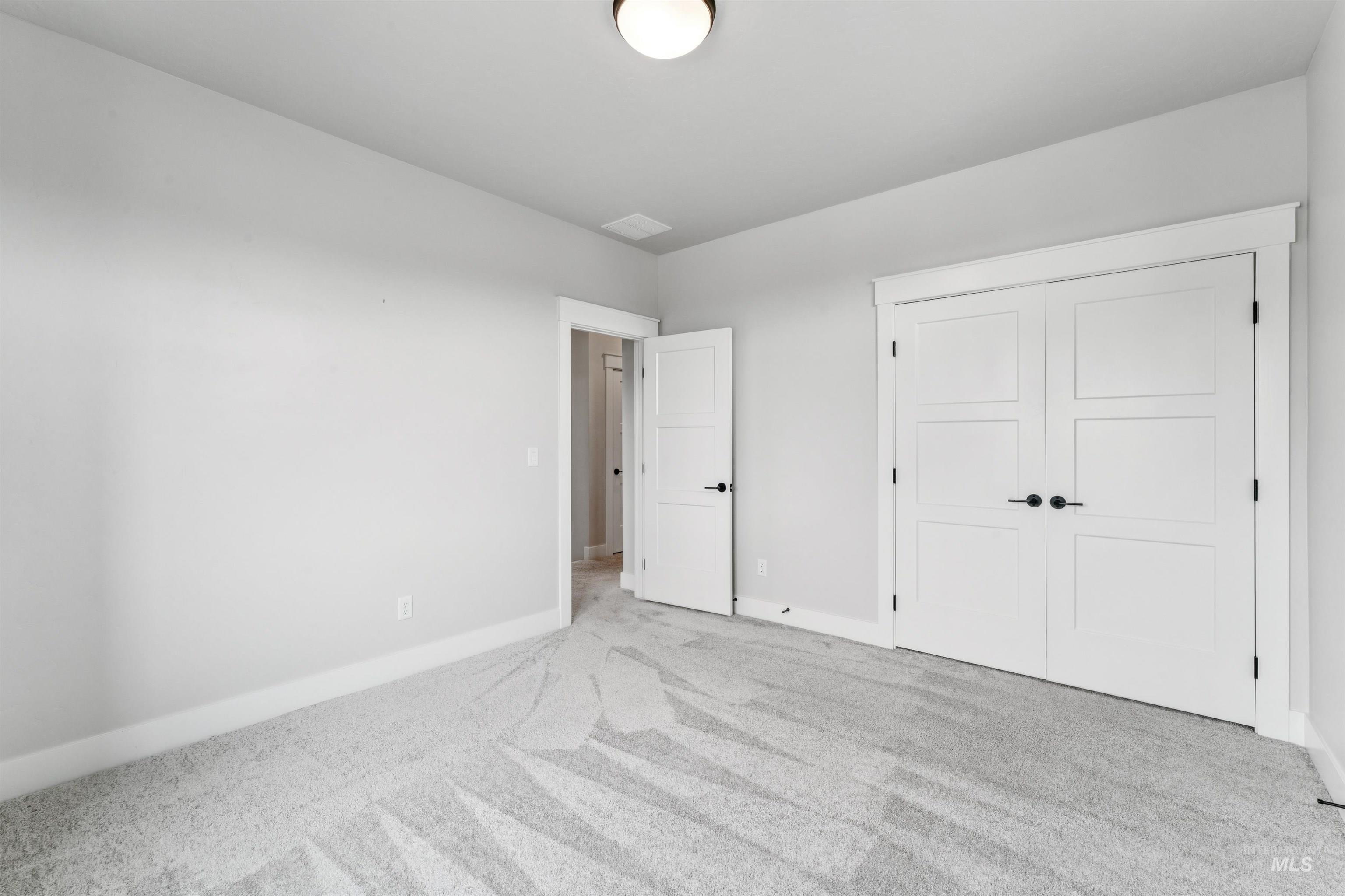 506 S Steephead Lane Property Photo 36