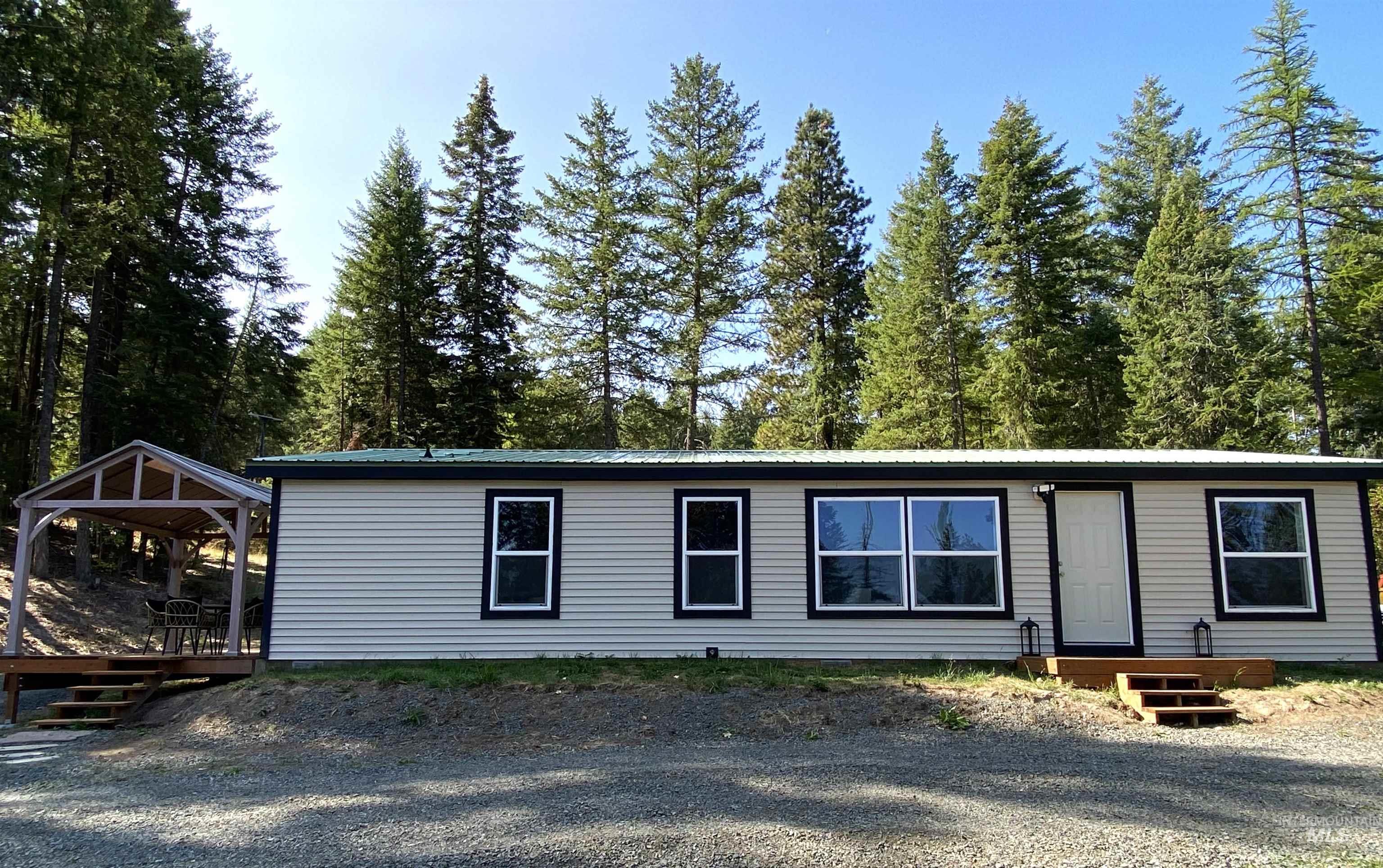 1007 W Hatter Creek Property Photo 4