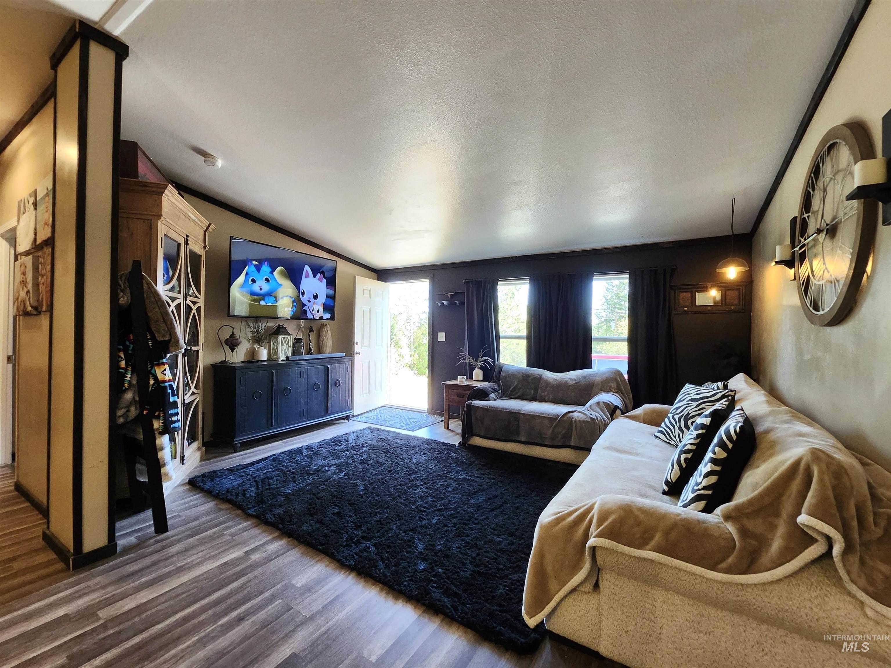 1007 W Hatter Creek Property Photo 8