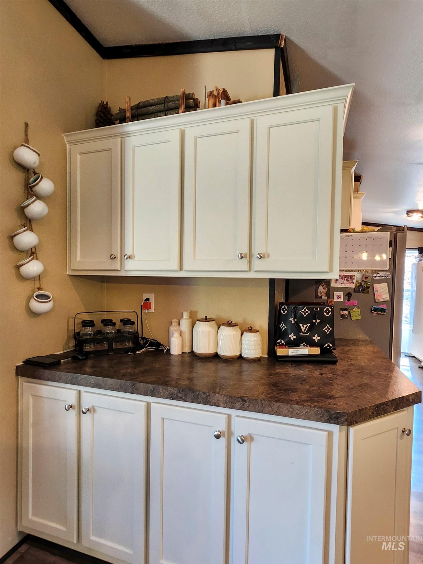 1007 W Hatter Creek Property Photo 11