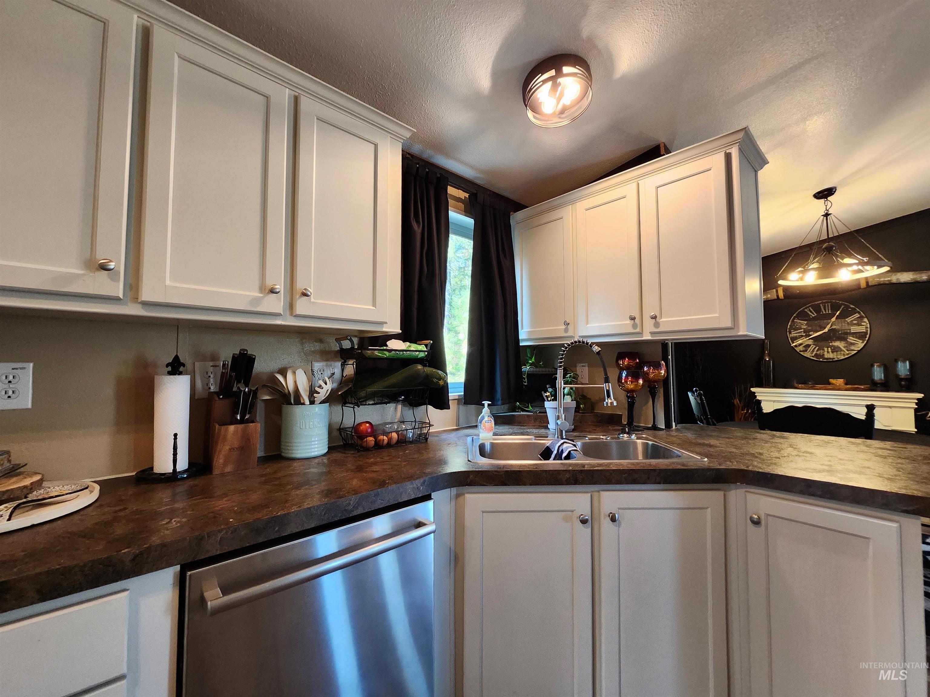 1007 W Hatter Creek Property Photo 12