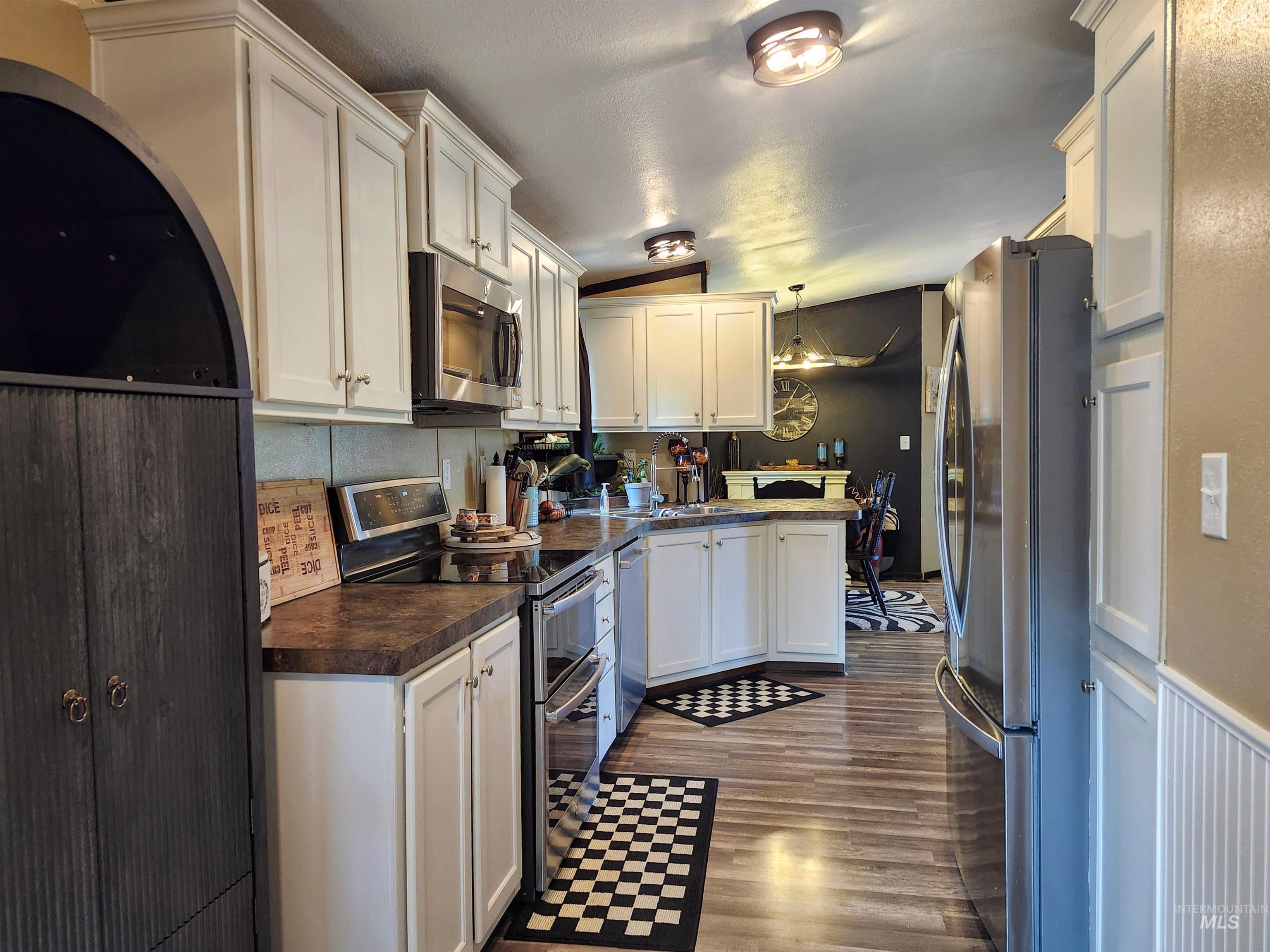 1007 W Hatter Creek Property Photo 15