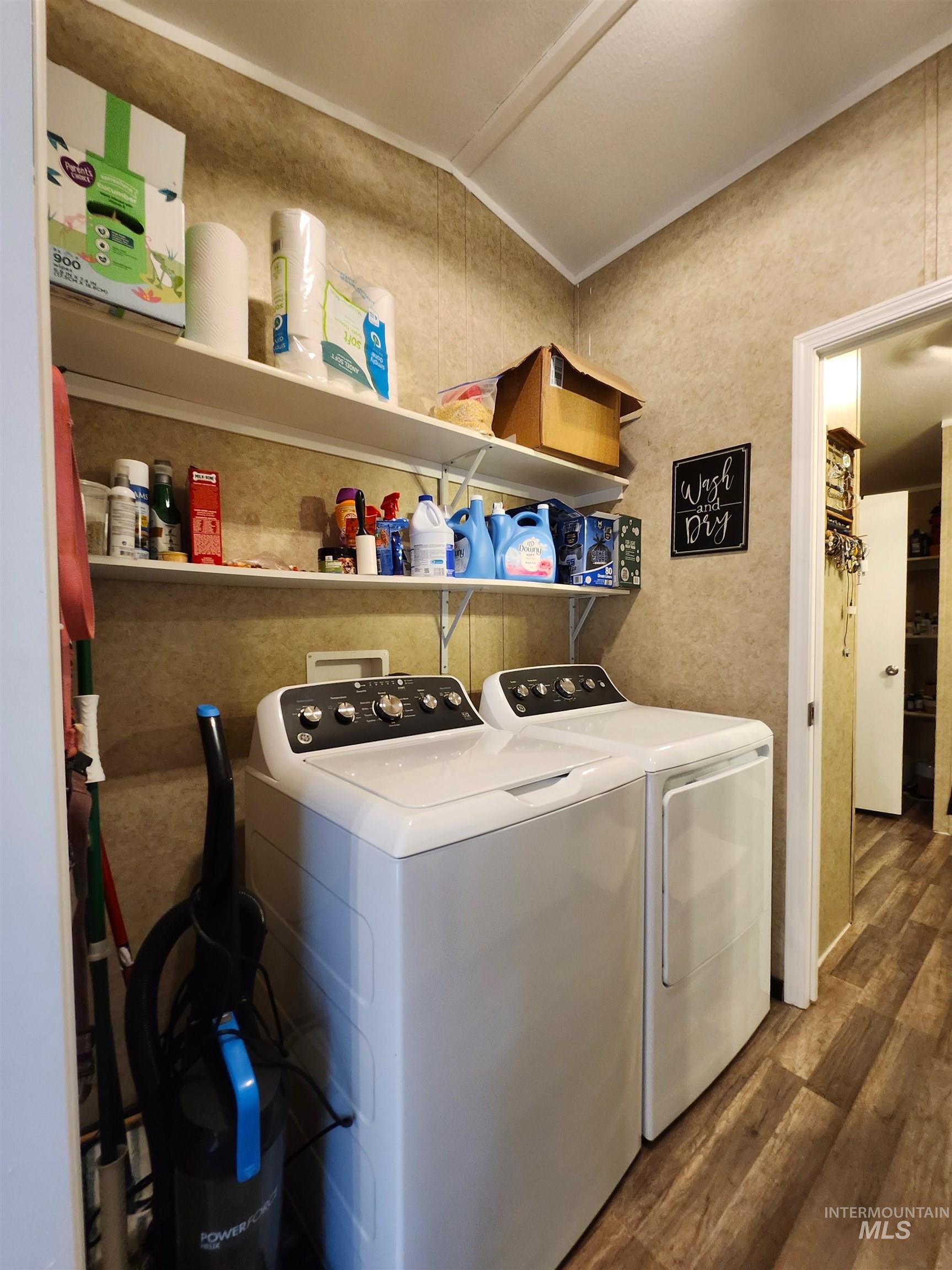 1007 W Hatter Creek Property Photo 16