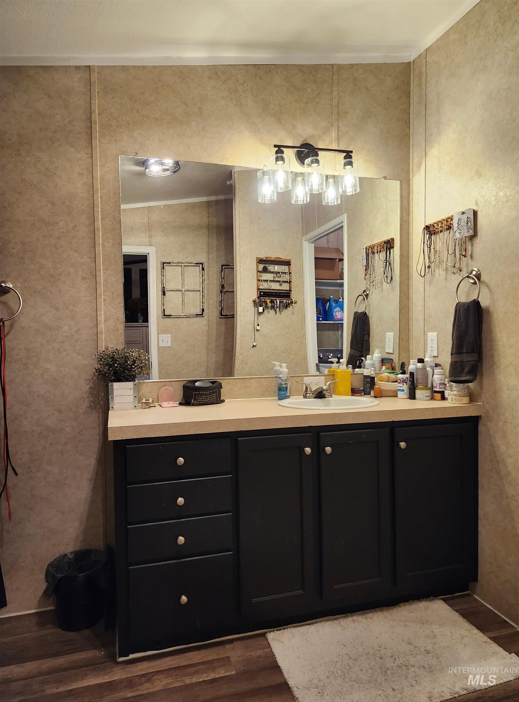 1007 W Hatter Creek Property Photo 18