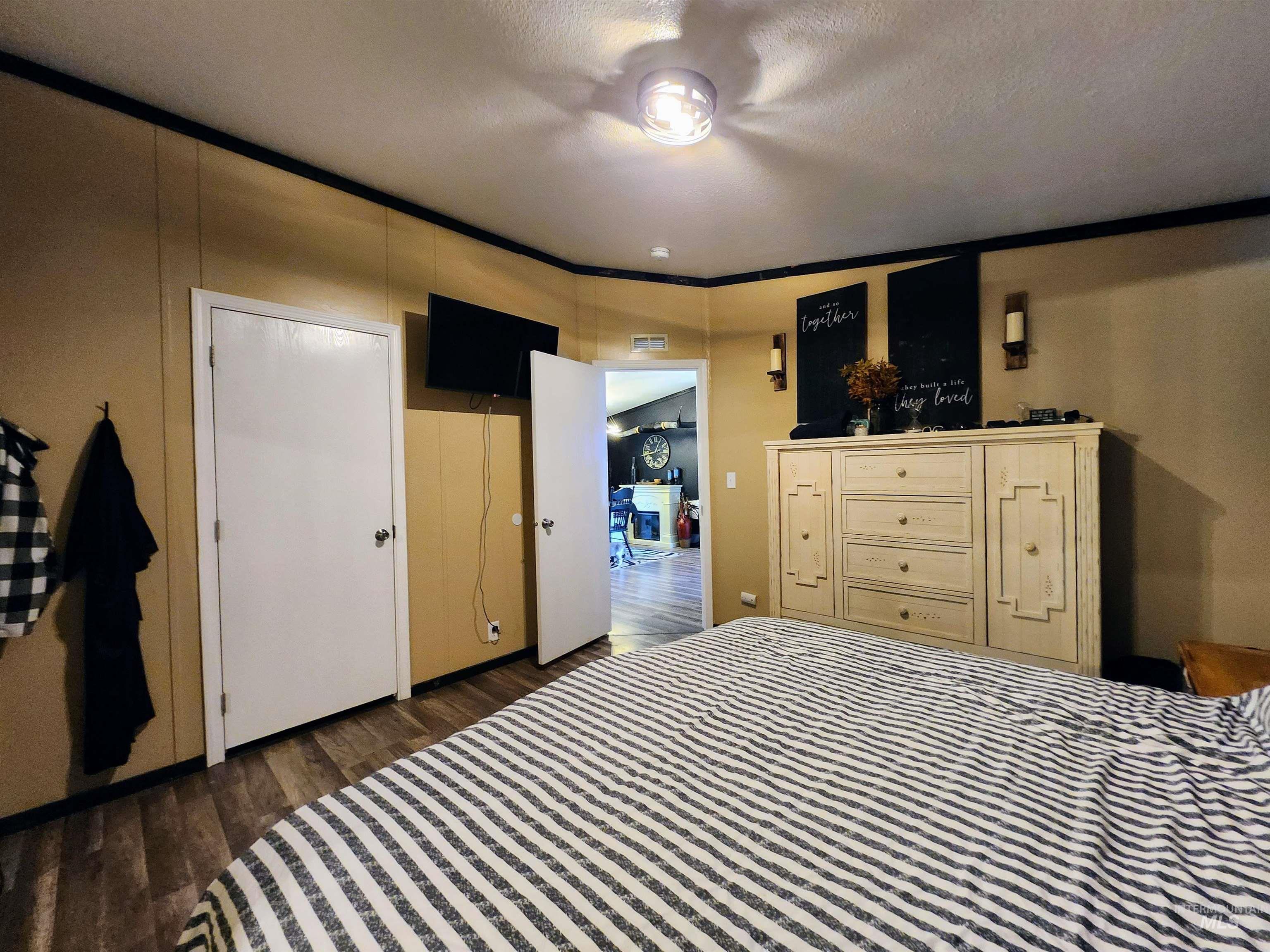 1007 W Hatter Creek Property Photo 19