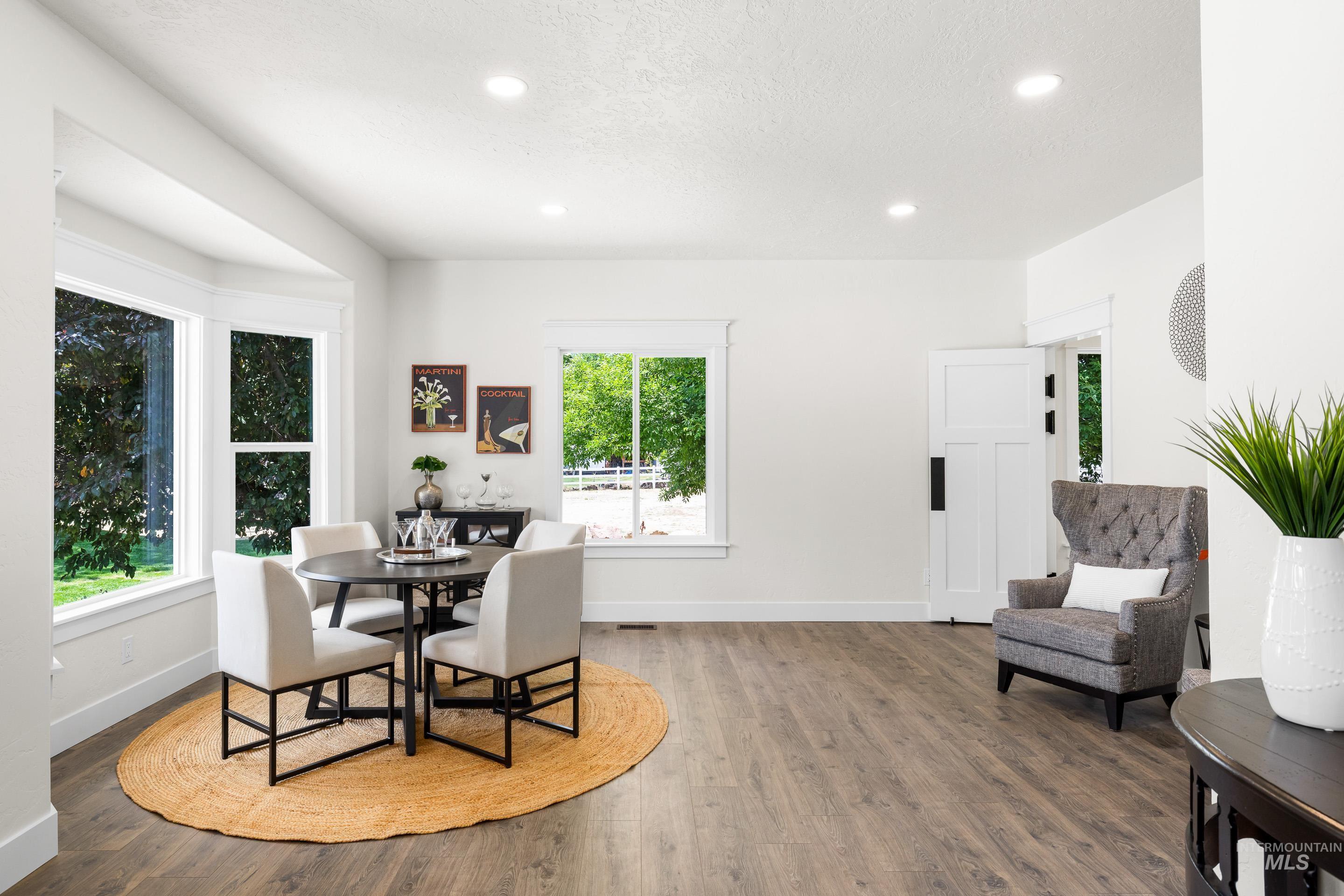 1910 W Campo Ln Property Photo 8