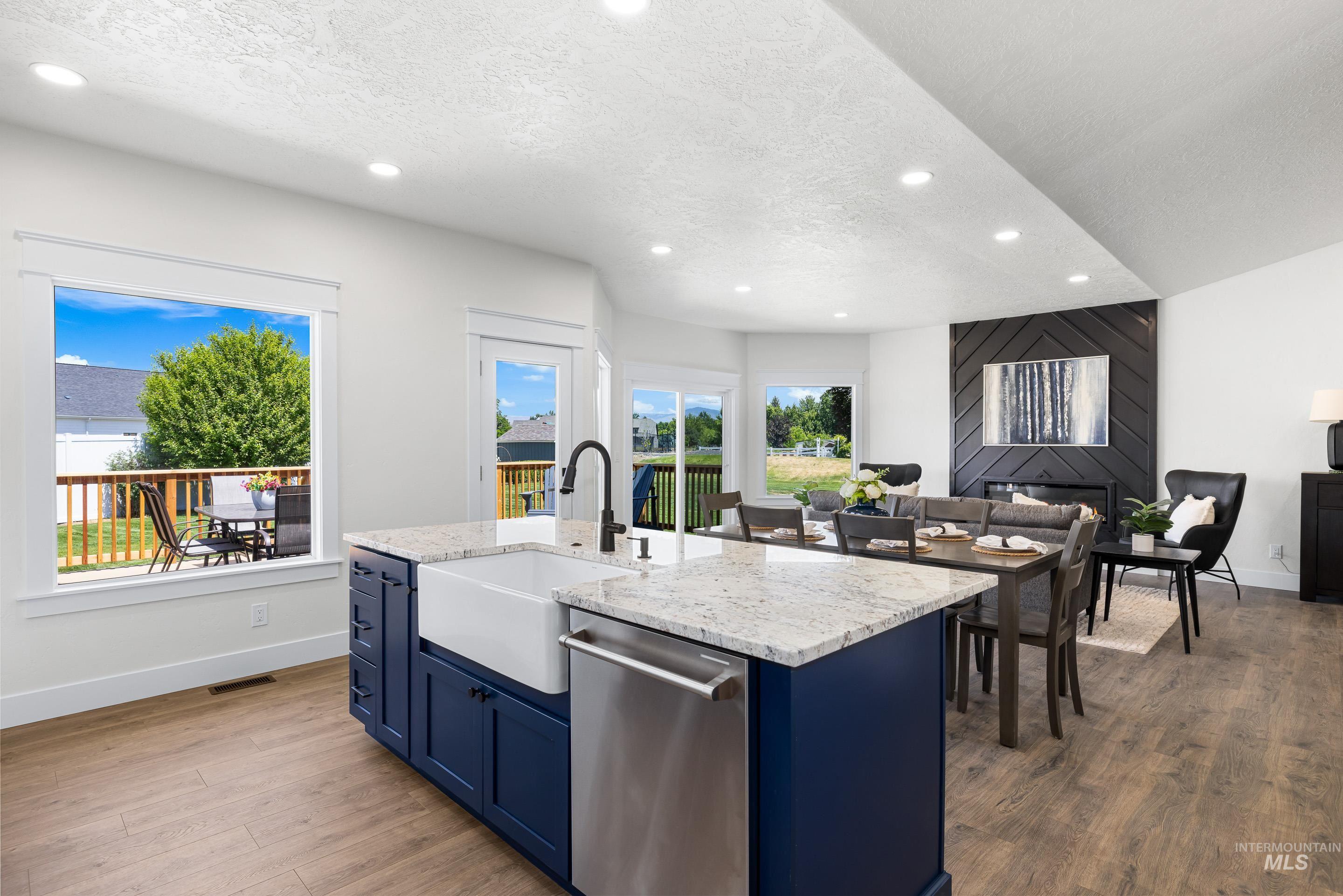 1910 W Campo Ln Property Photo 15