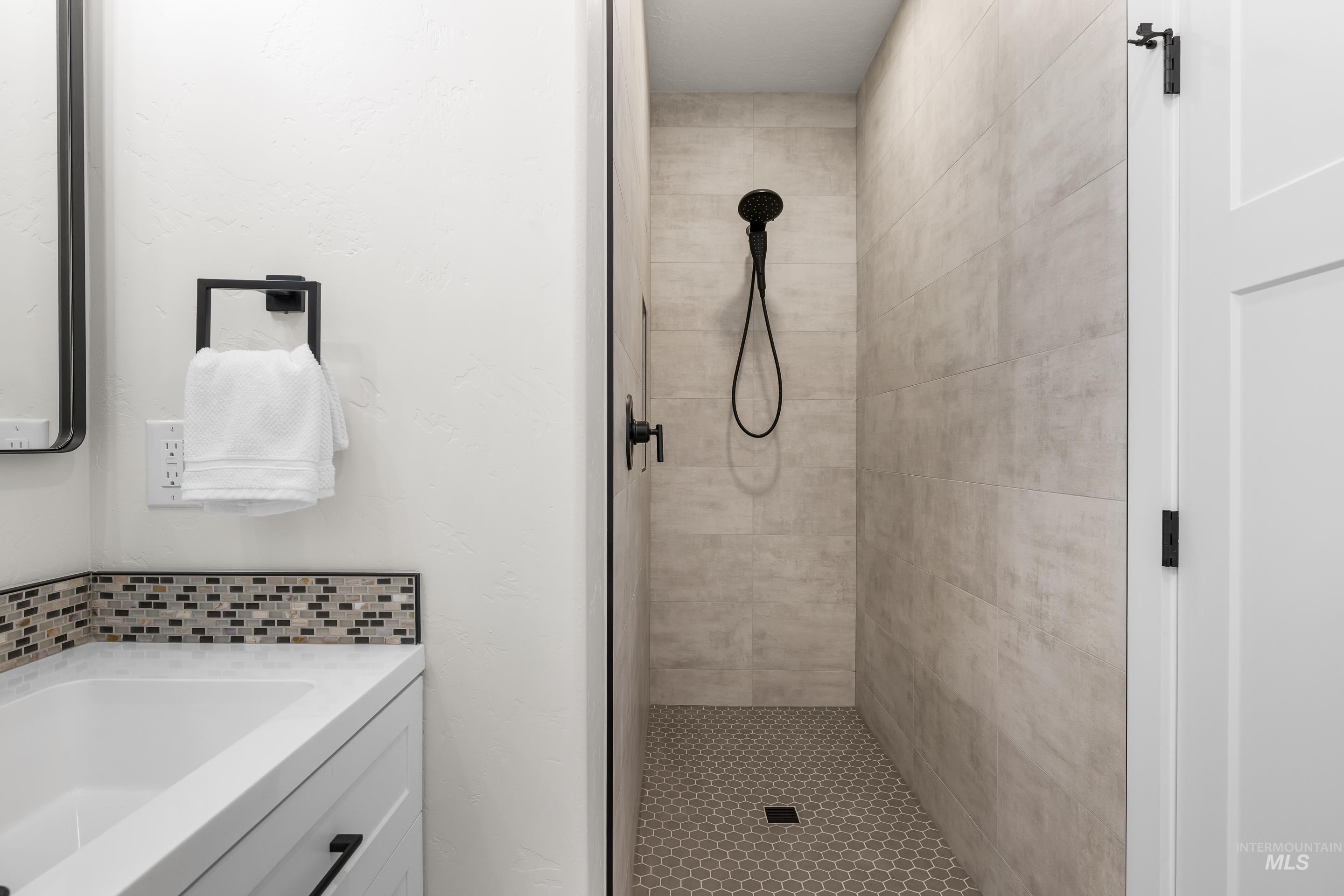 1910 W Campo Ln Property Photo 32