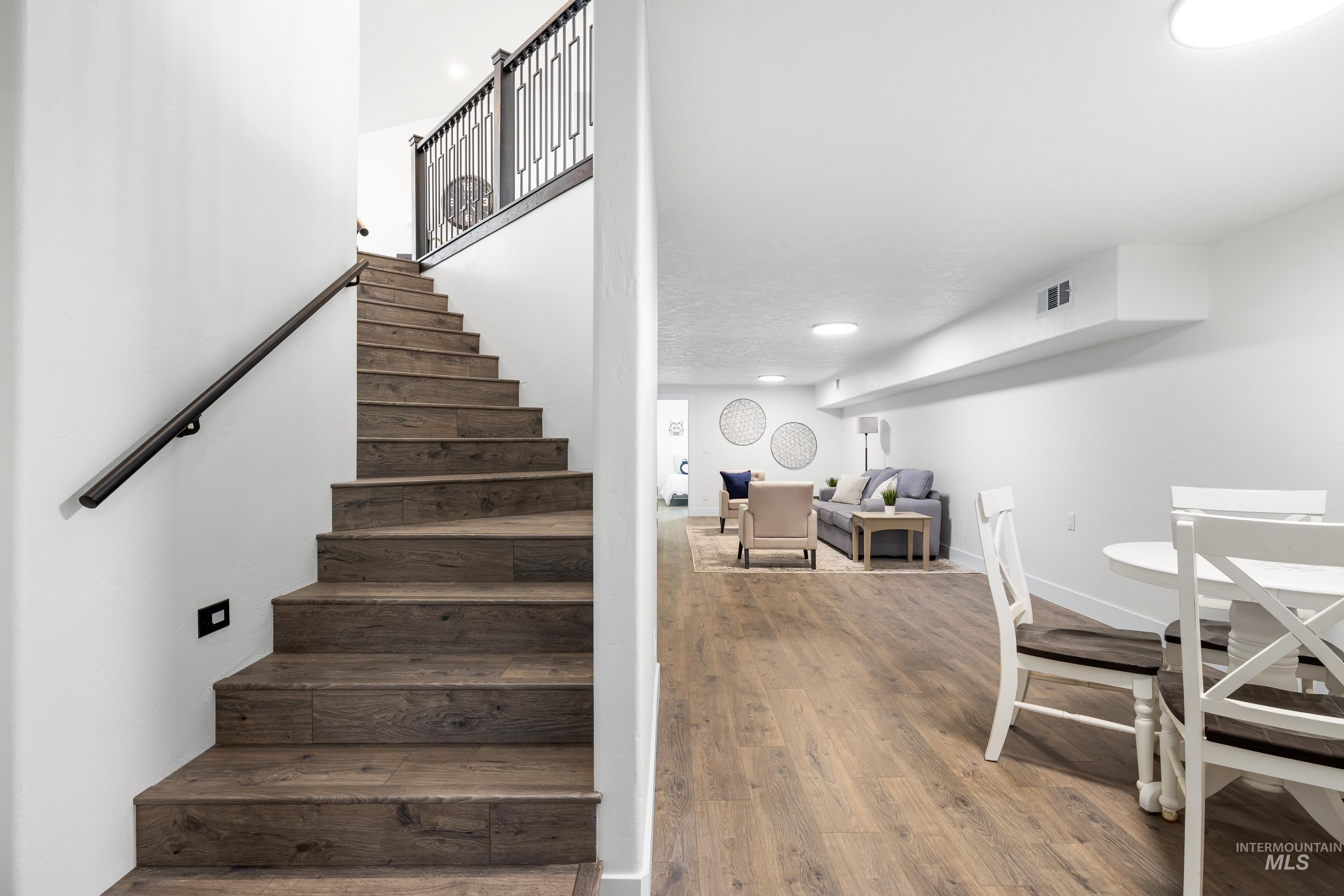 1910 W Campo Ln Property Photo 34