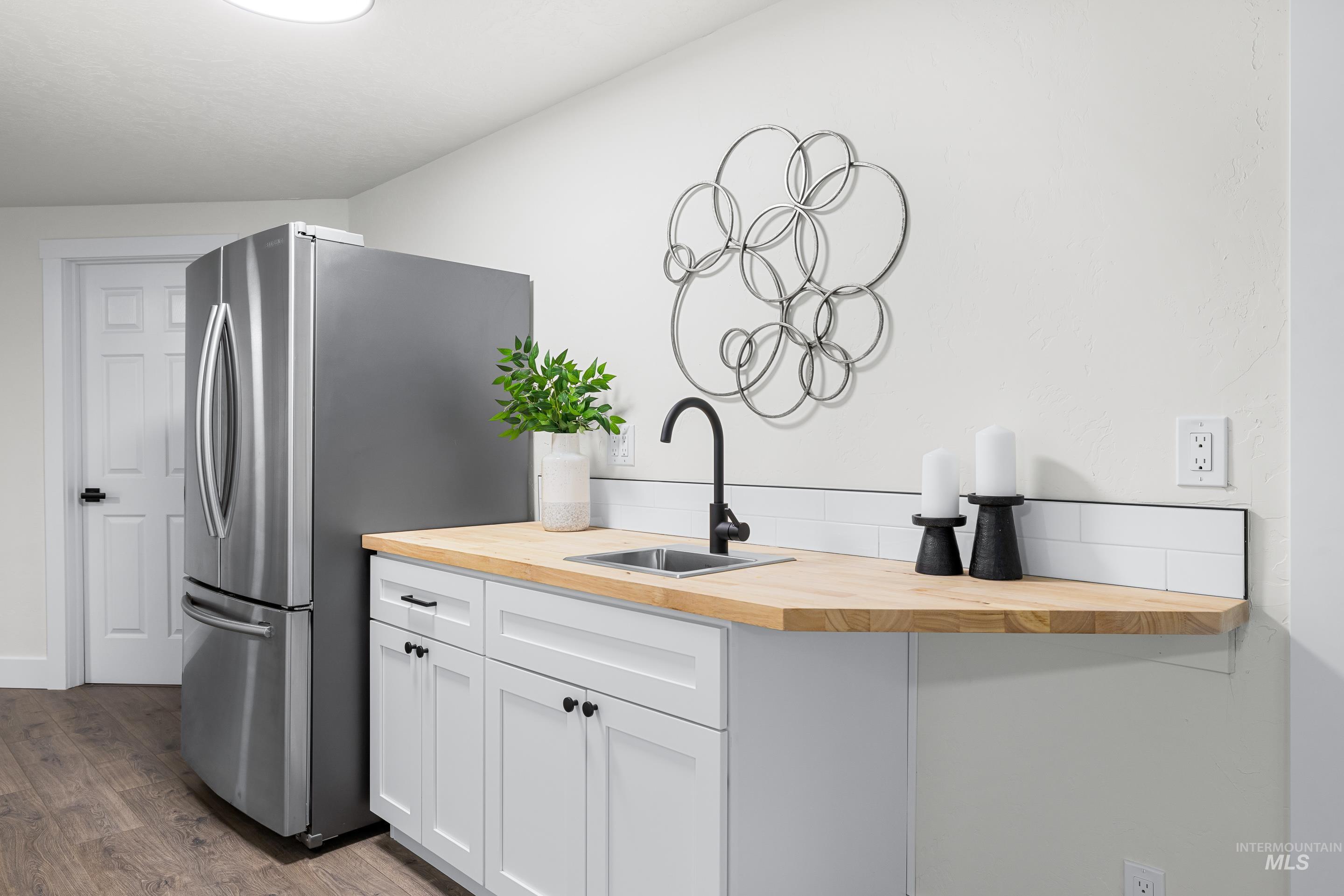 1910 W Campo Ln Property Photo 37