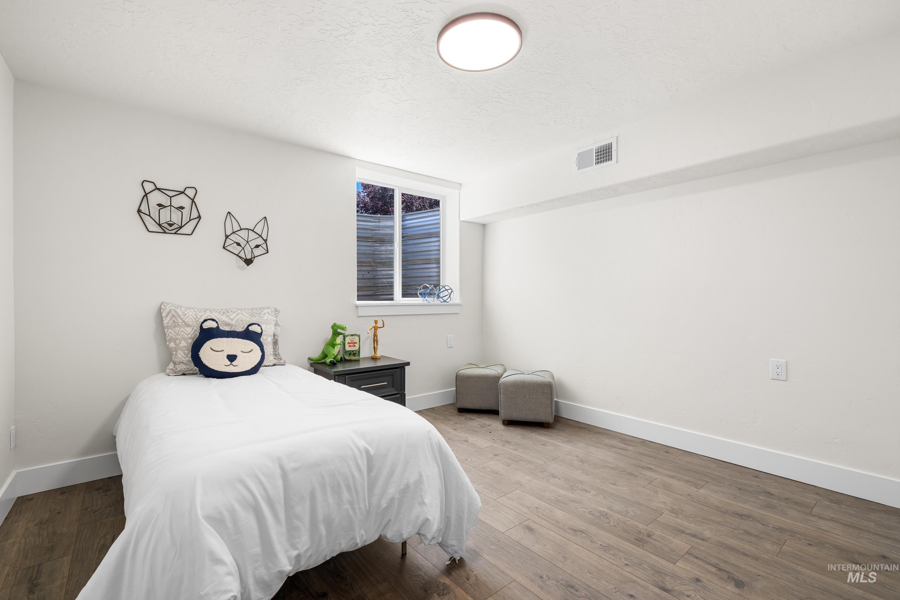 1910 W Campo Ln Property Photo 40