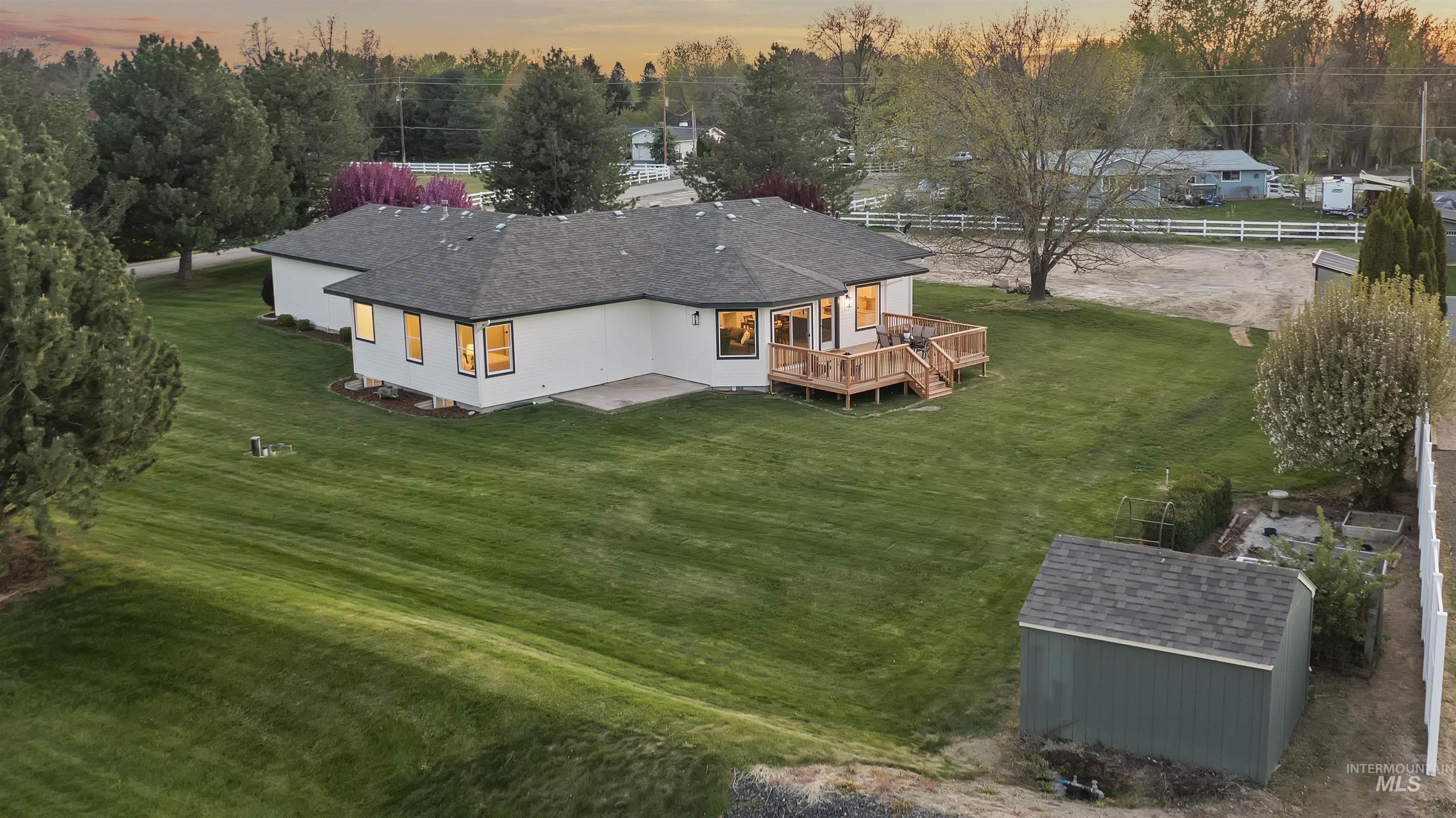 1910 W Campo Ln Property Photo 46