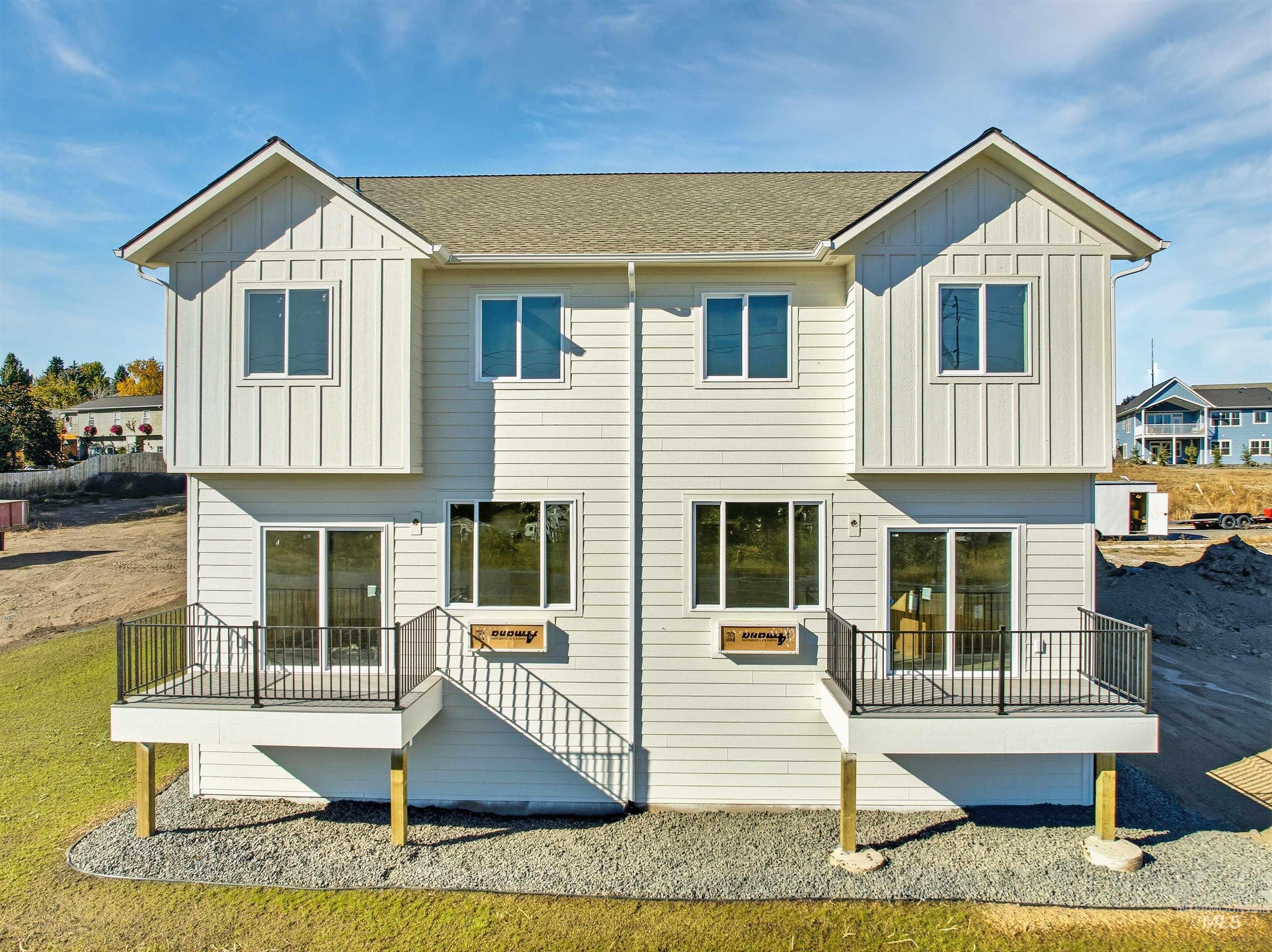 2815 Cyprus Ct Property Photo 3