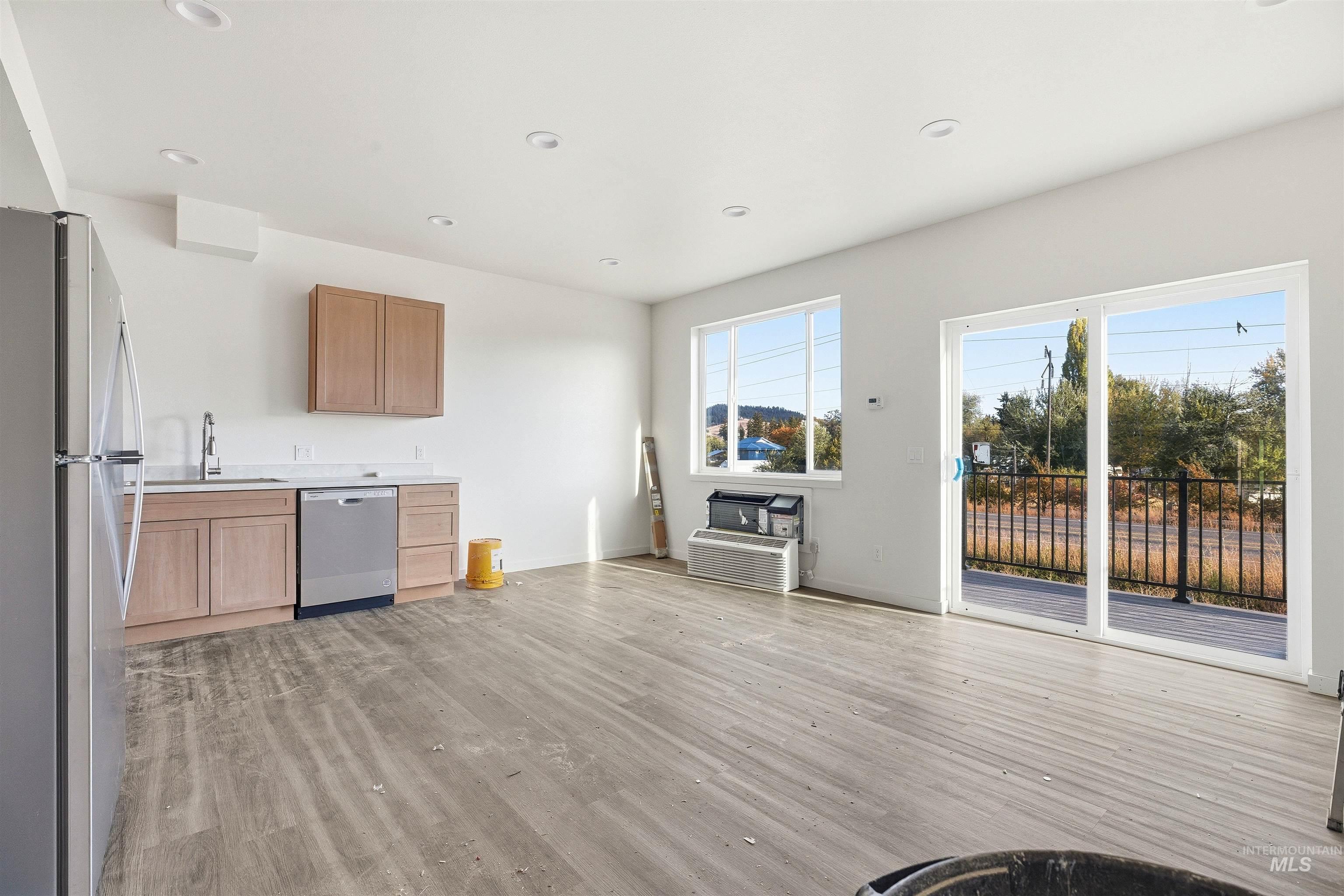 2815 Cyprus Ct Property Photo 5