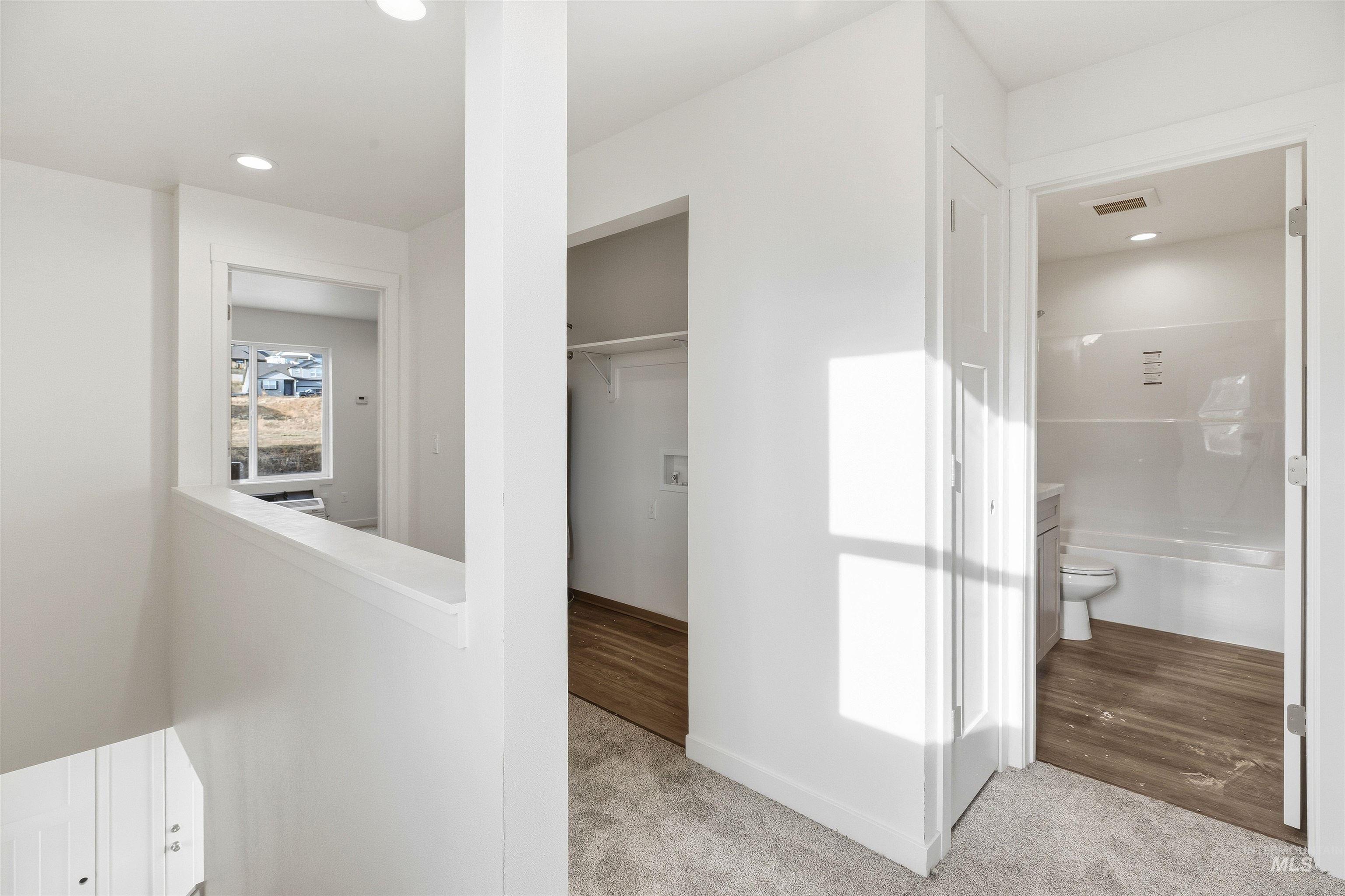 2815 Cyprus Ct Property Photo 9