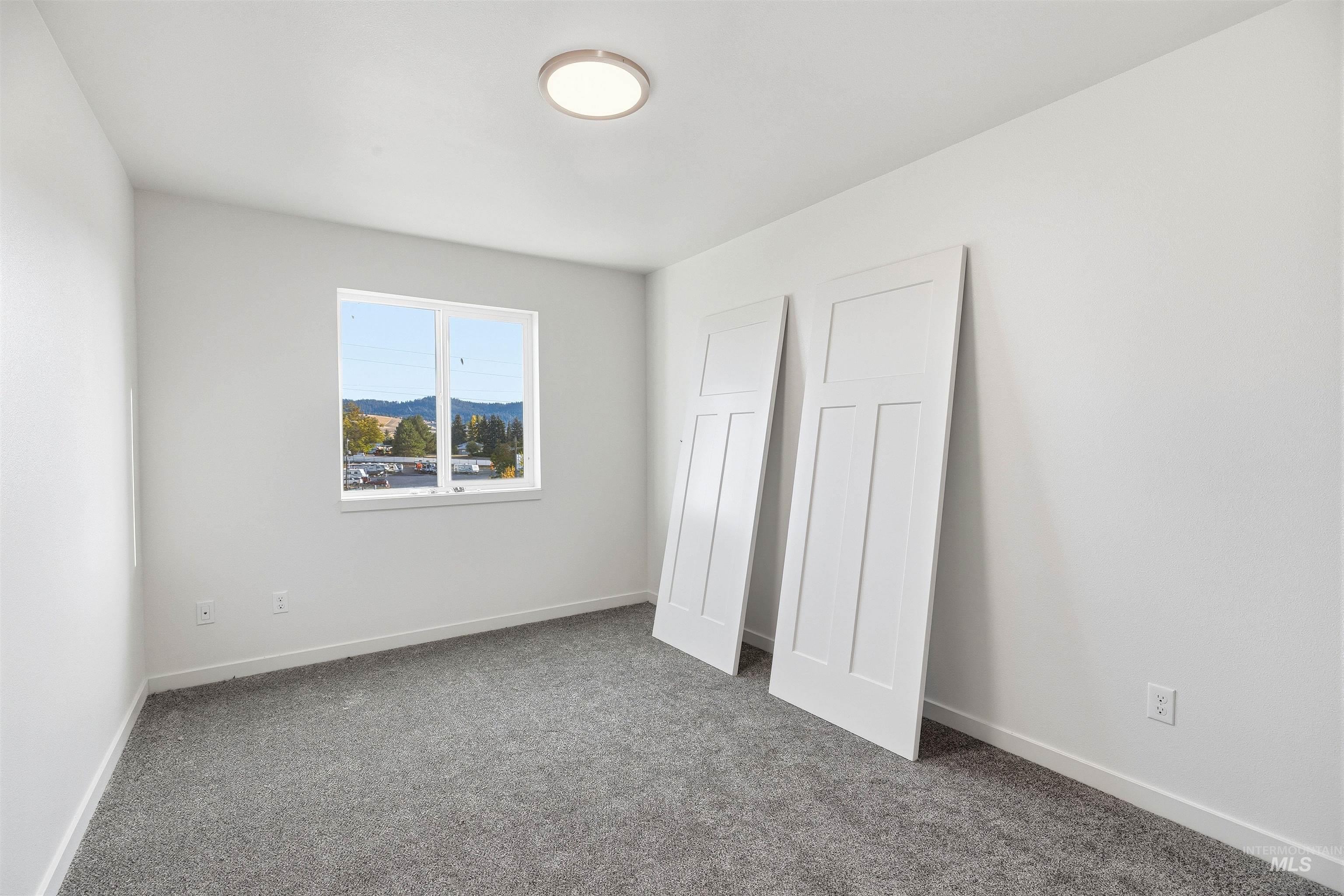 2815 Cyprus Ct Property Photo 14