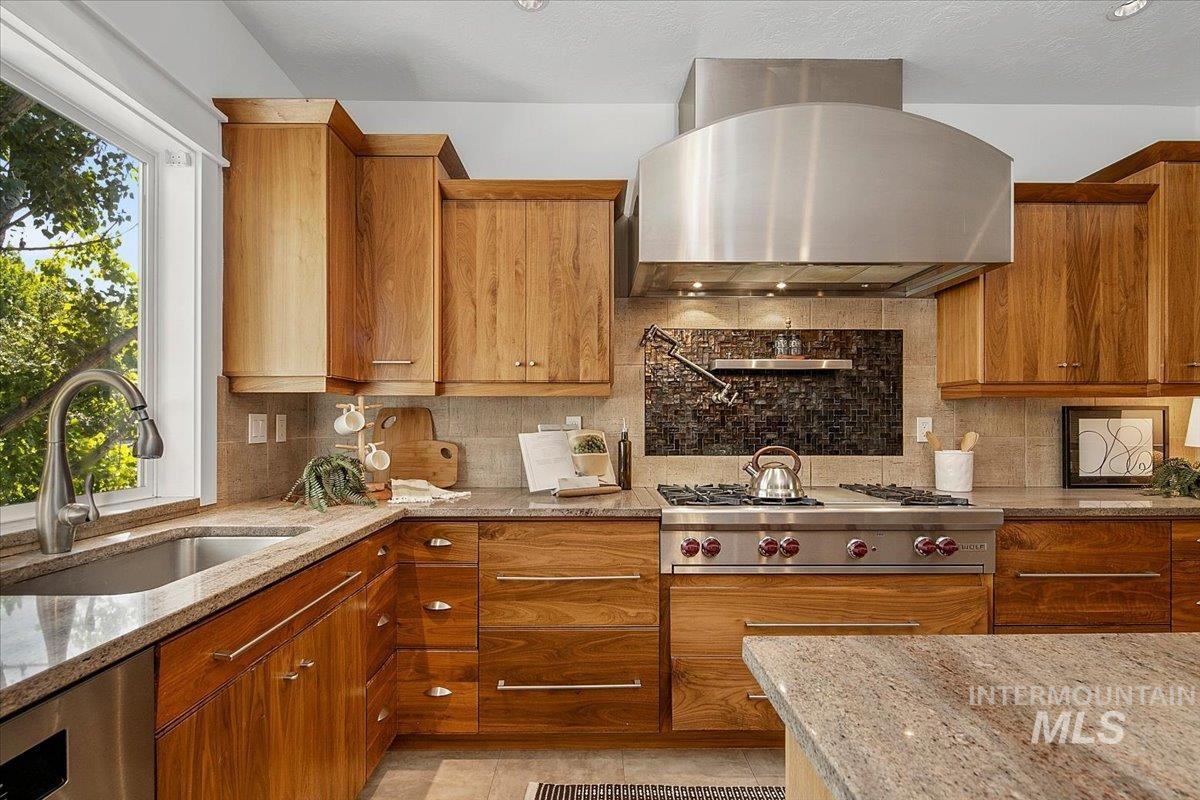 4154 W Morgan Creek Ct Property Photo 8