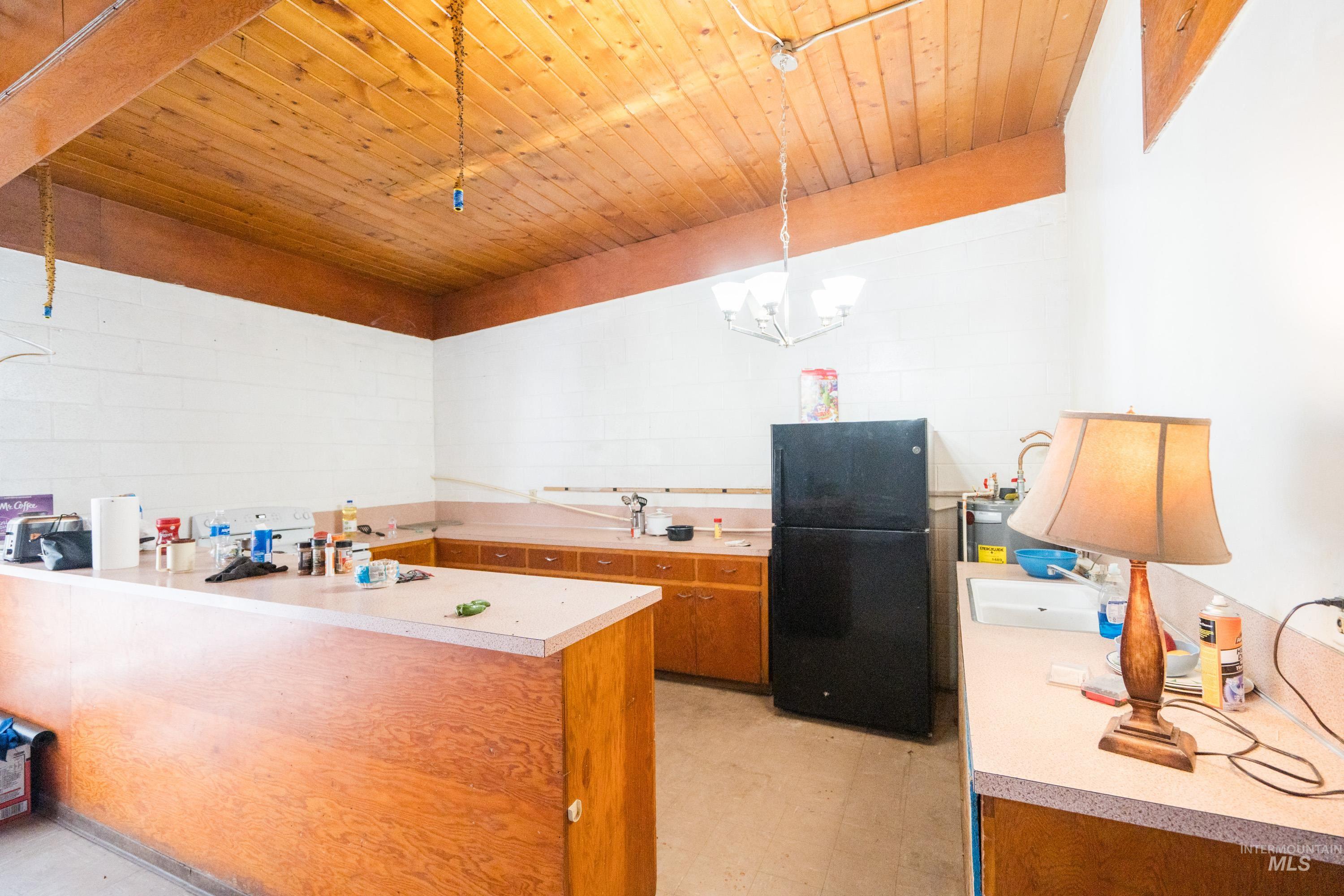 109 E Idaho St Property Photo 7