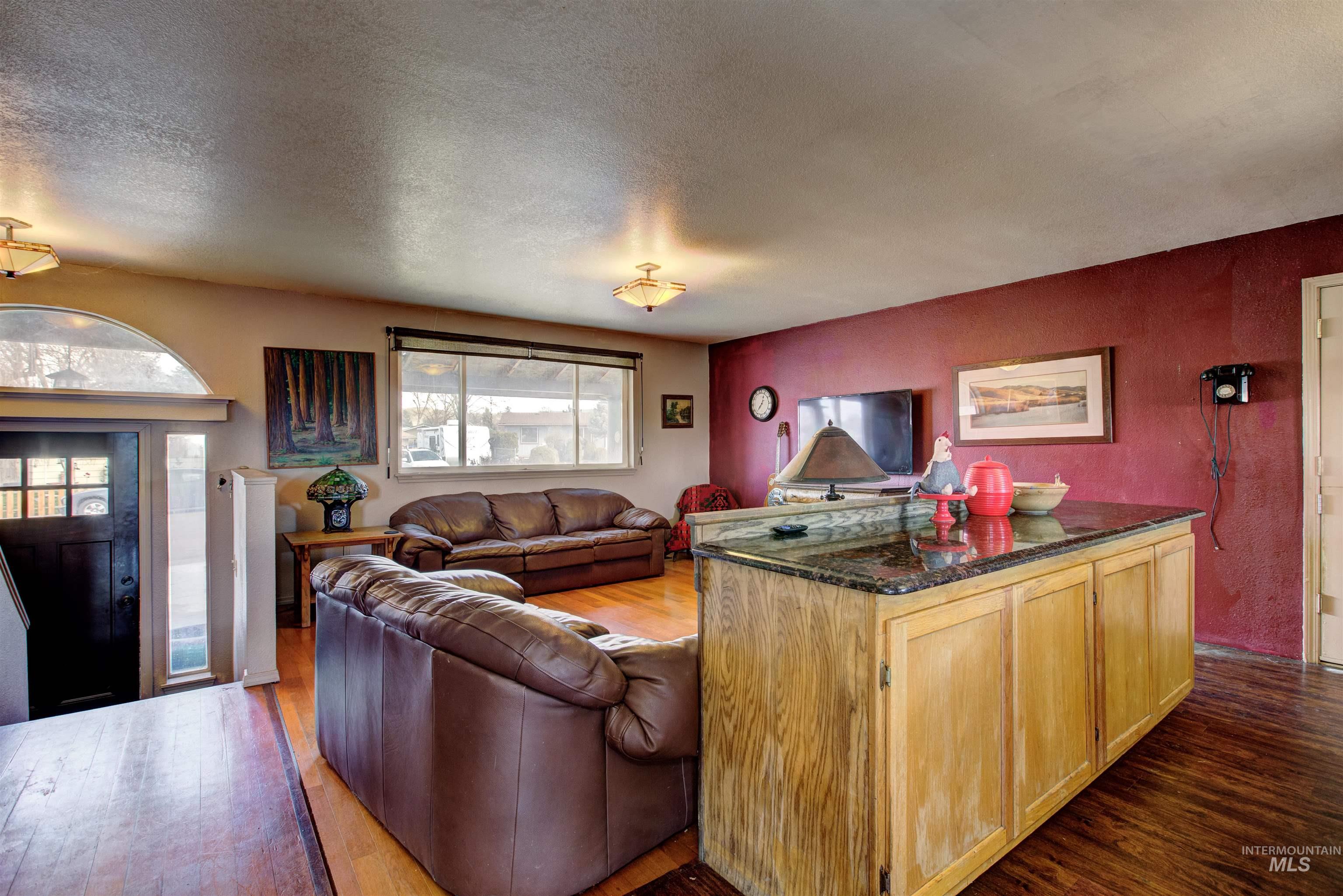 695 Totem Dr Property Photo 4