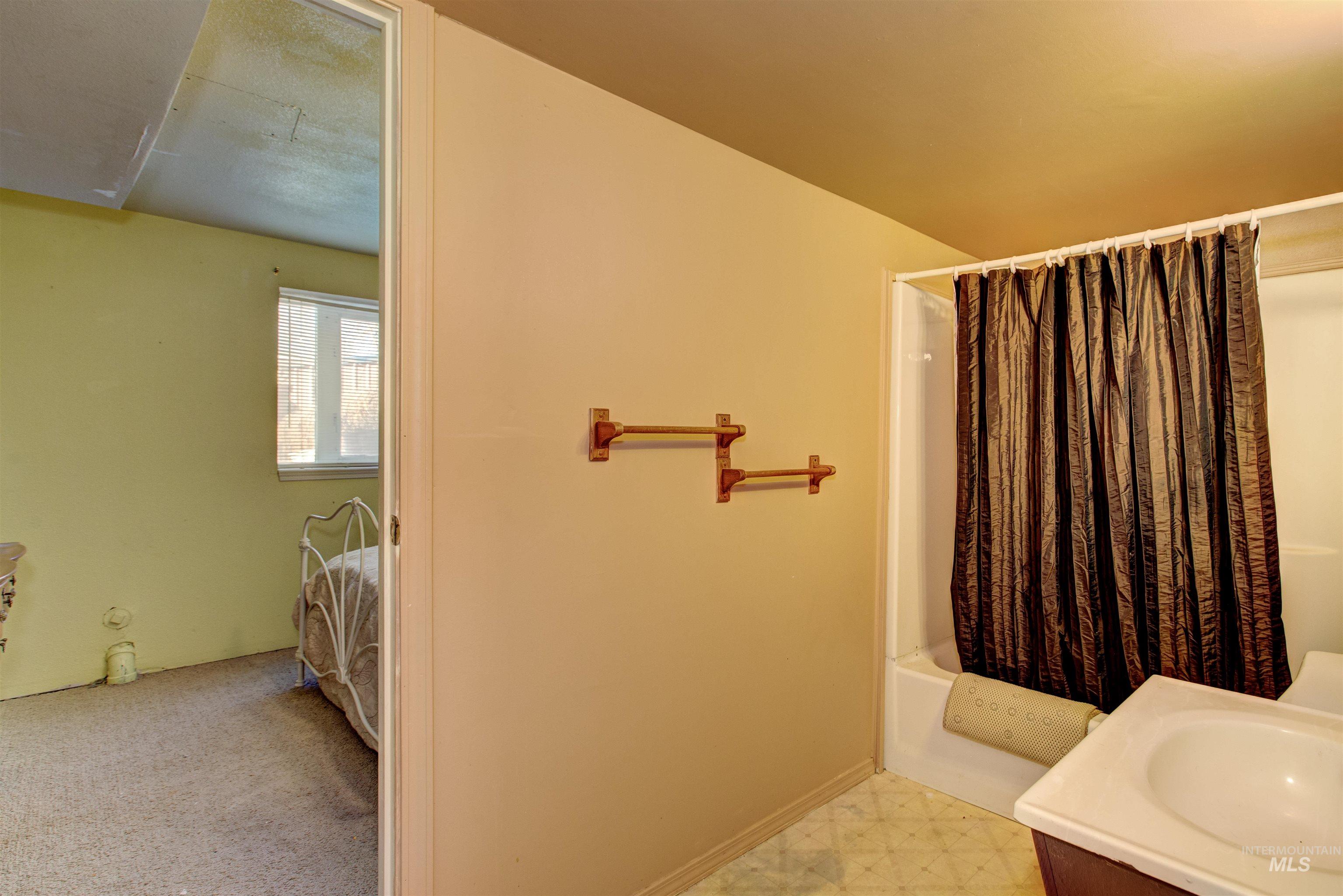 695 Totem Dr Property Photo 16