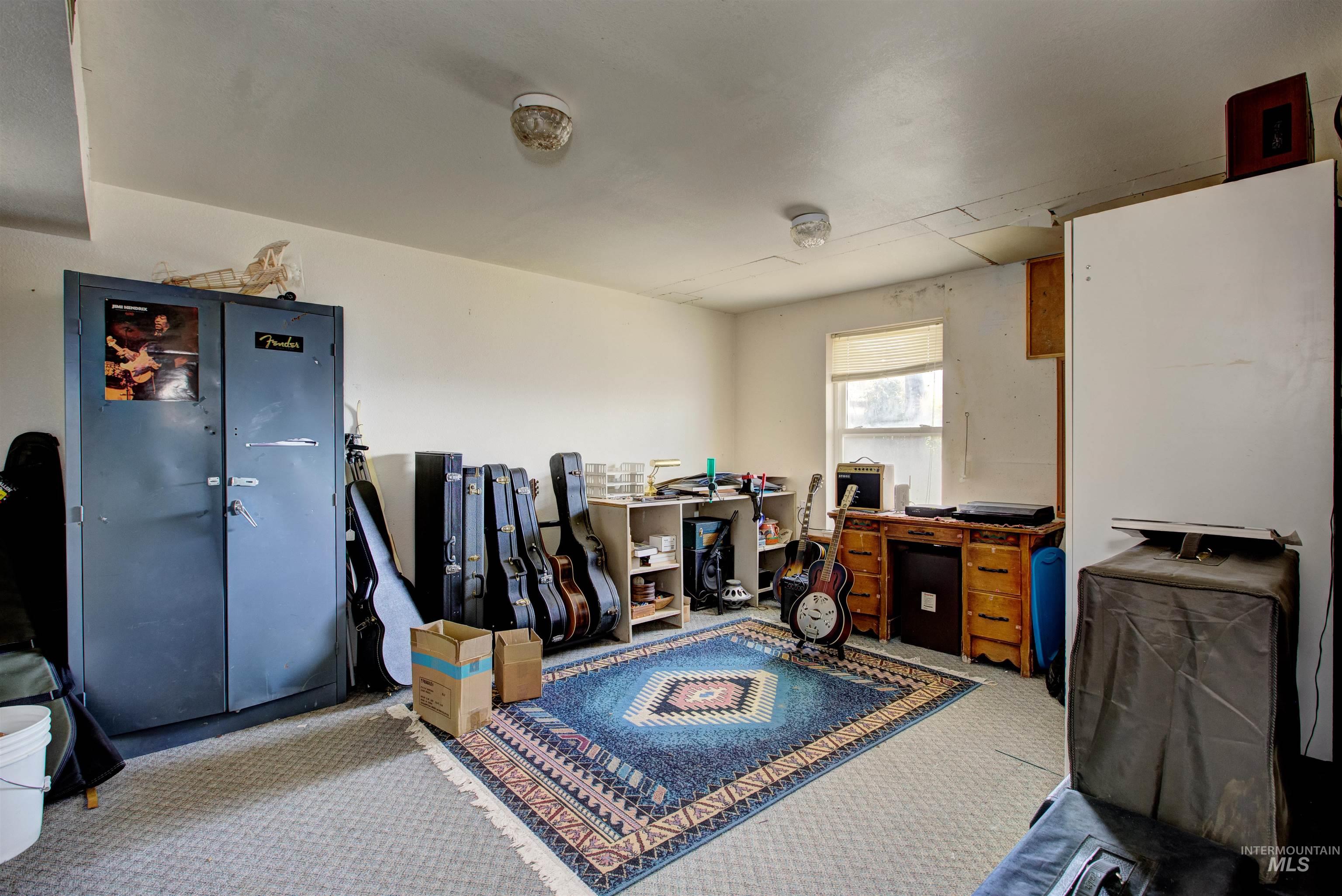 695 Totem Dr Property Photo 18