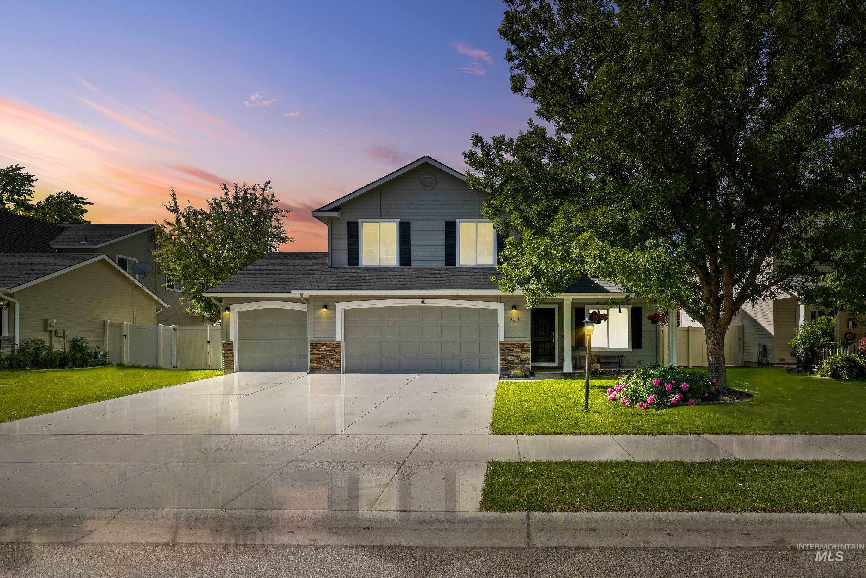 2145 W Quilceda Property Photo 1