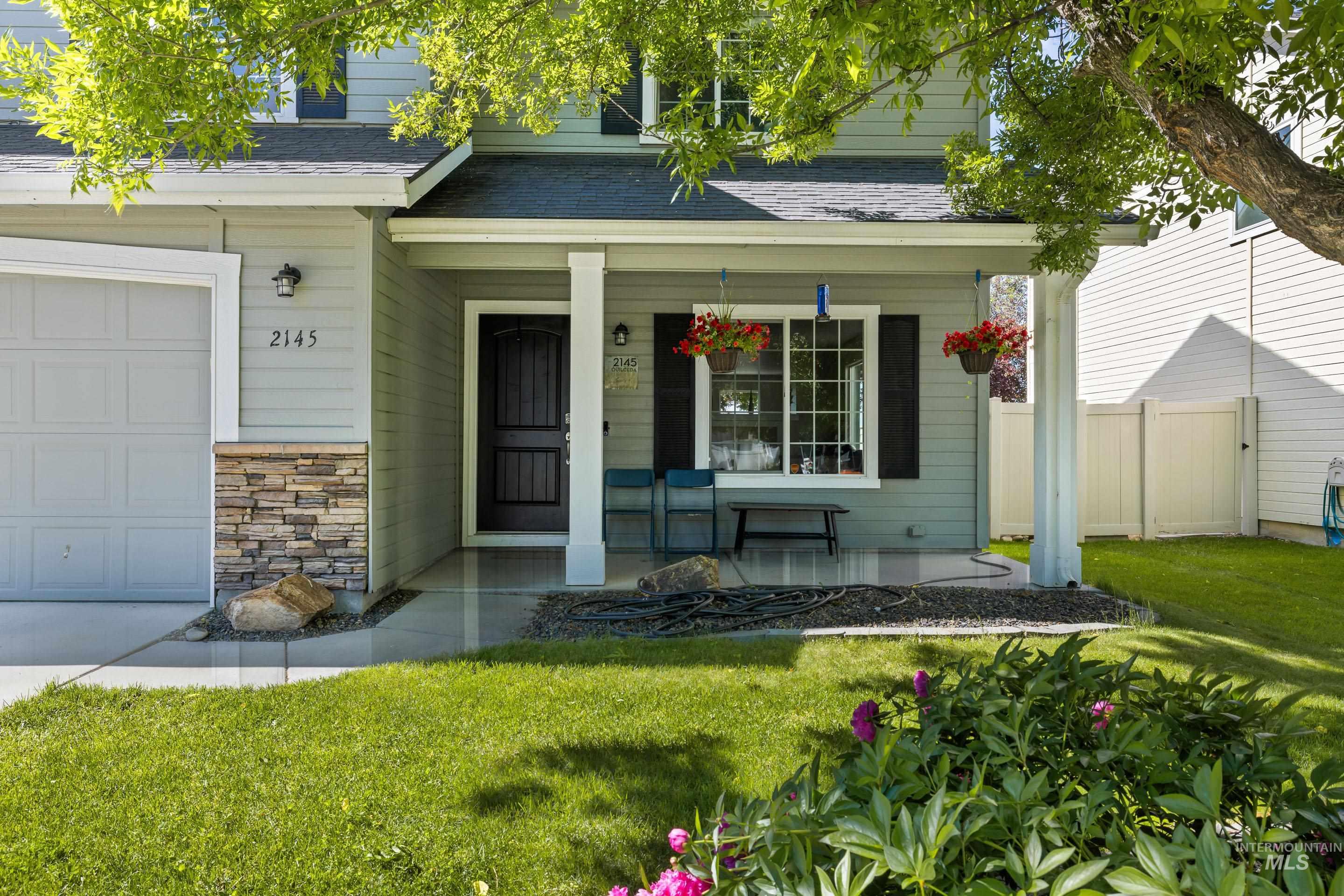 2145 W Quilceda Property Photo 4