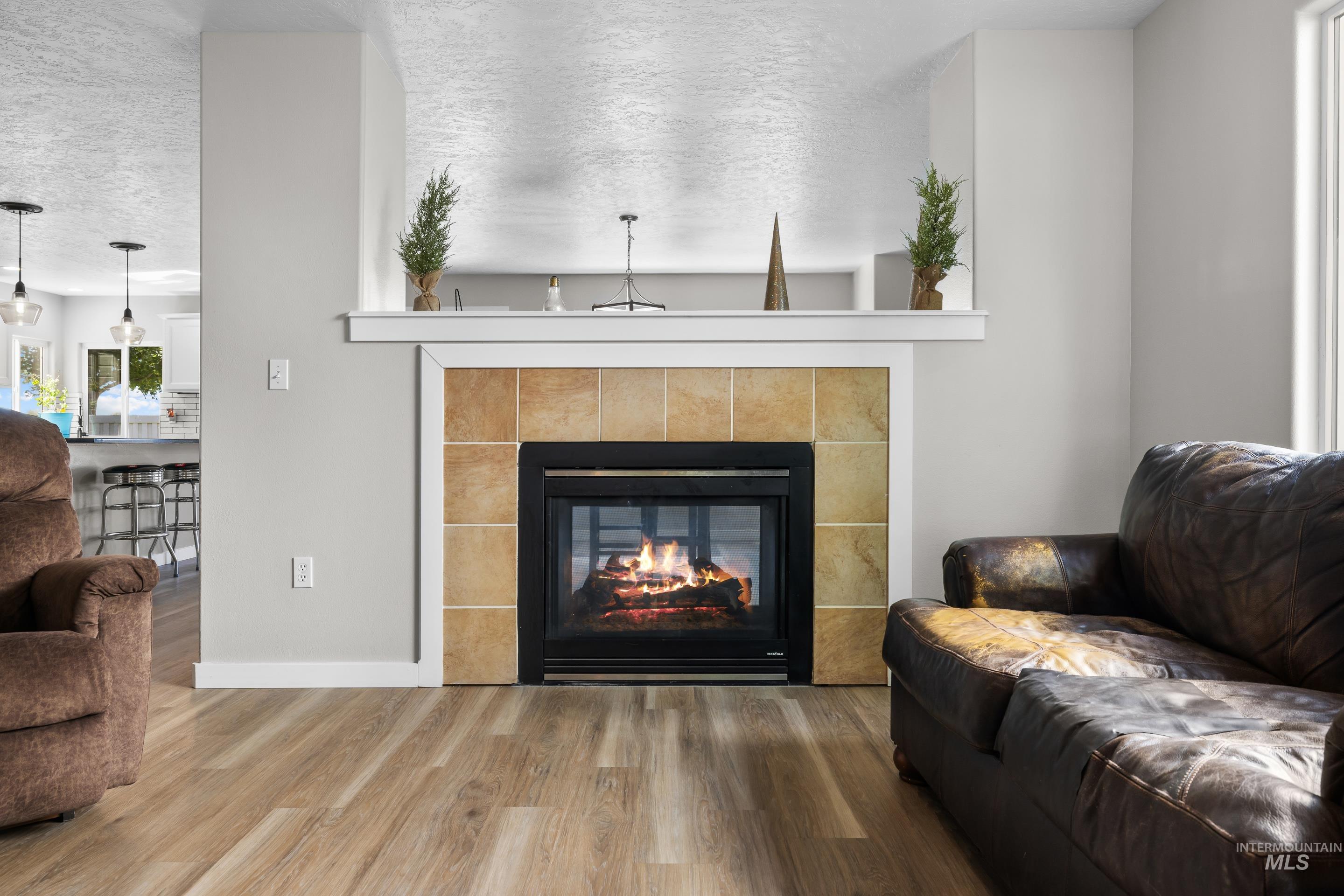 2145 W Quilceda Property Photo 6