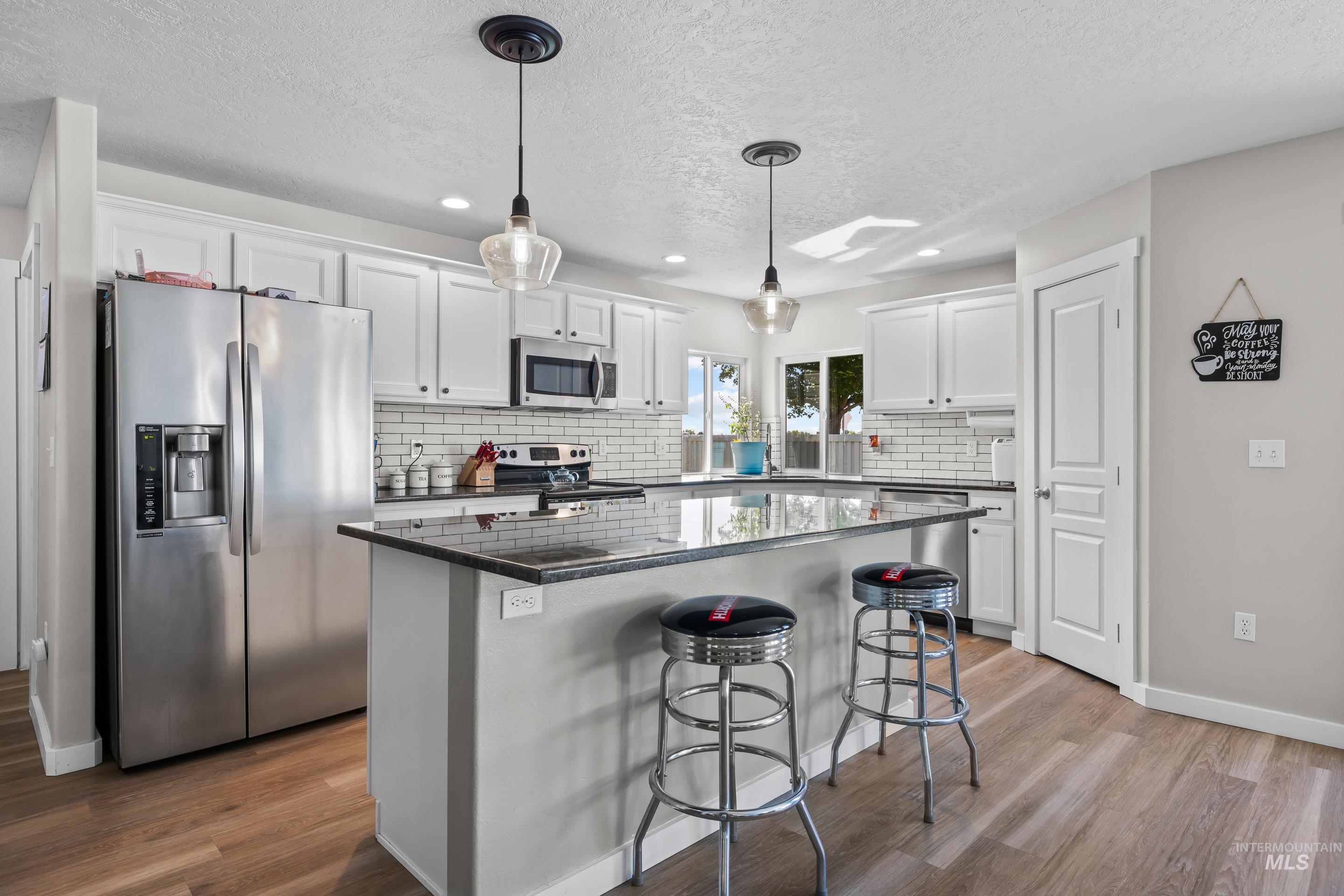 2145 W Quilceda Property Photo 10