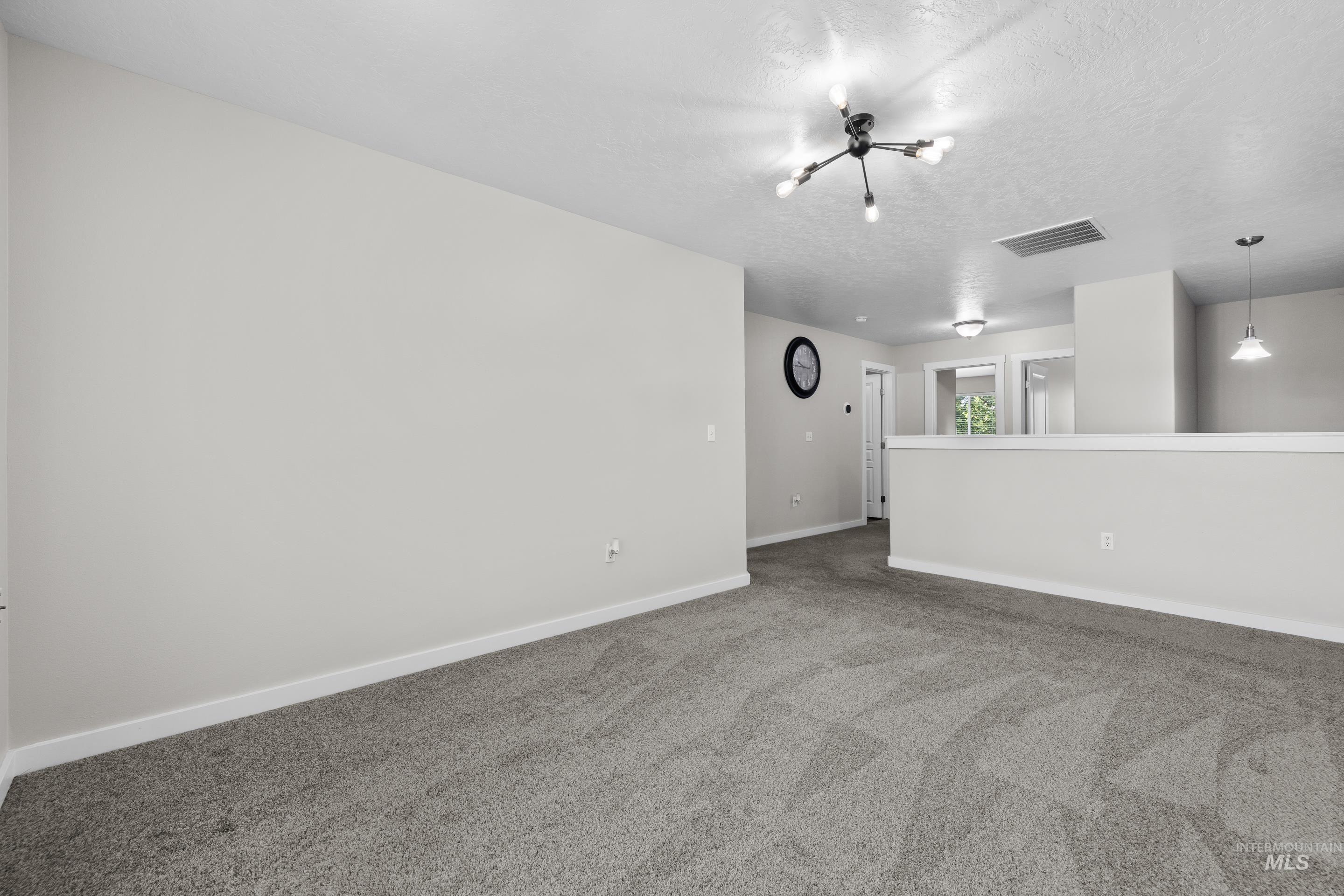 2145 W Quilceda Property Photo 14