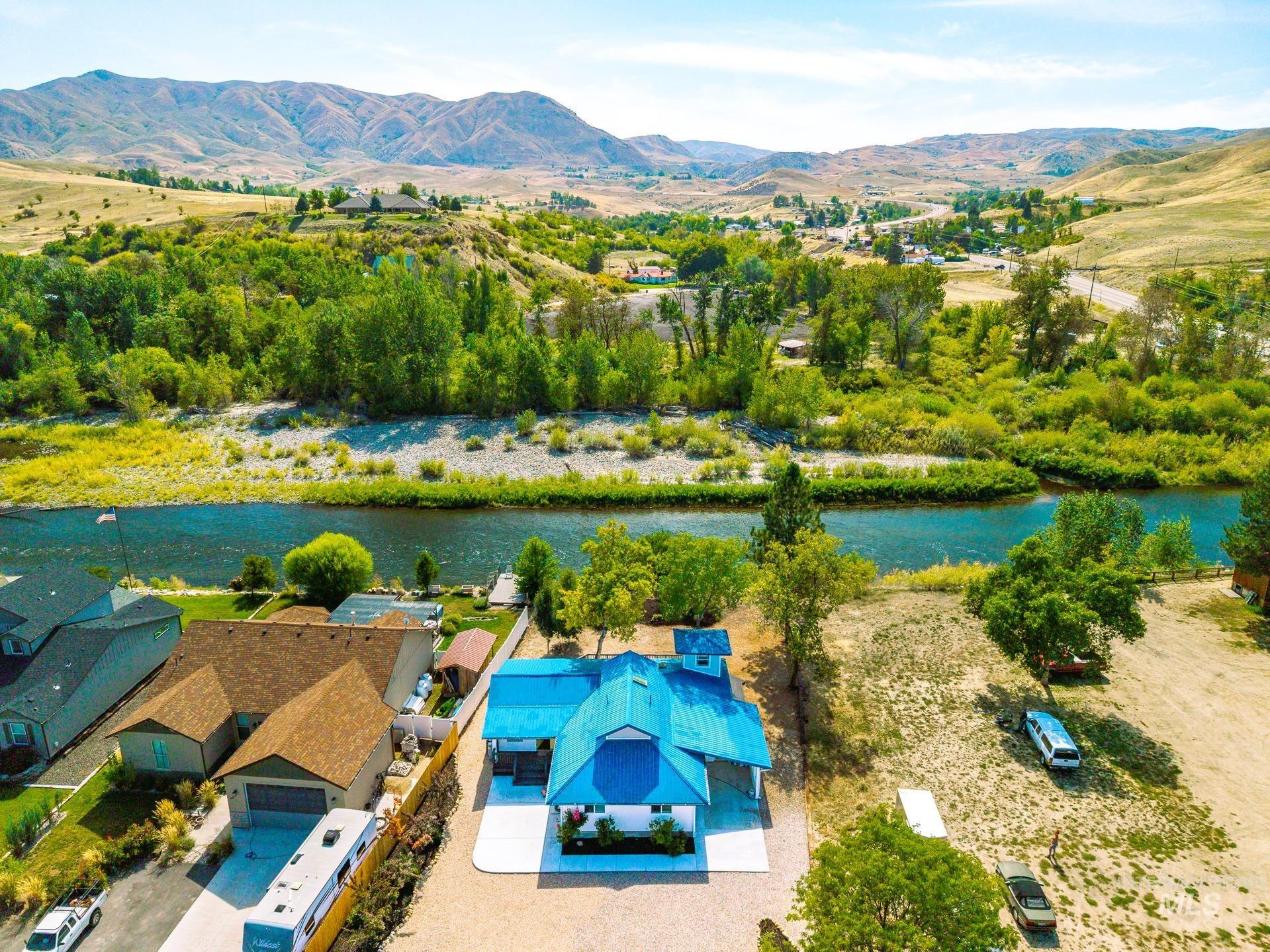 115 Payette River Ave Property Photo 1