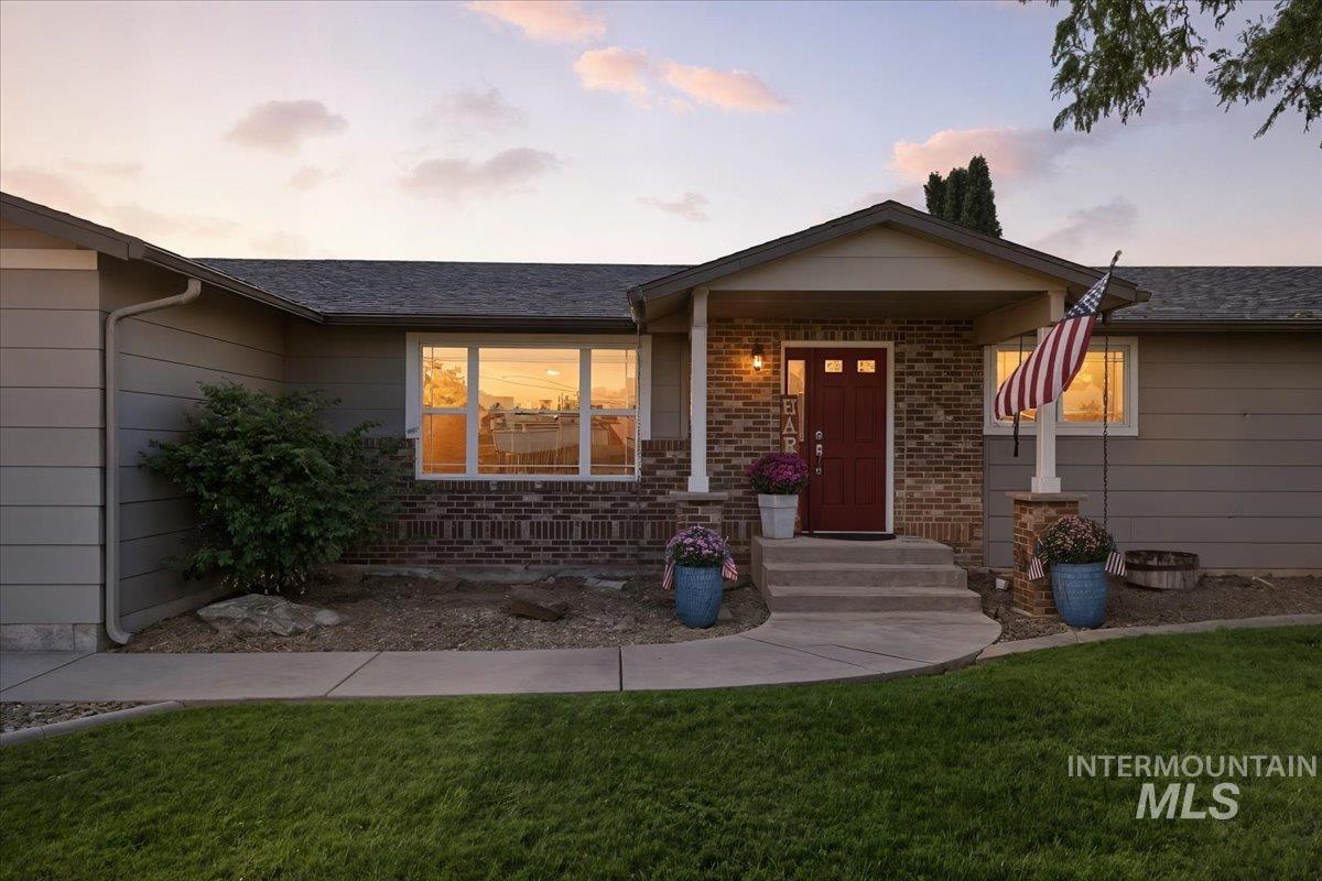 11851 Hensen Dr Property Photo 3