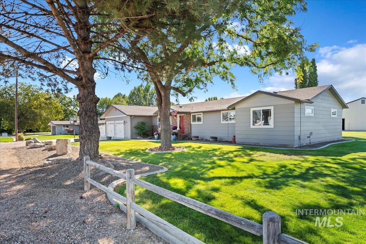 11851 Hensen Dr Property Photo 5