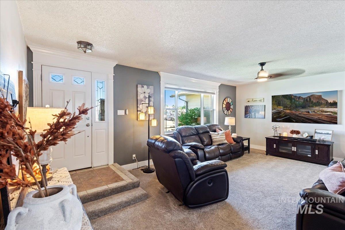 11851 Hensen Dr Property Photo 7