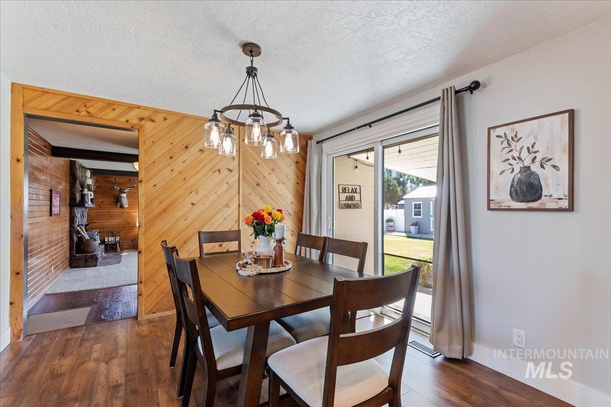 11851 Hensen Dr Property Photo 14