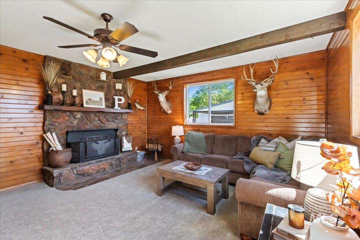 11851 Hensen Dr Property Photo 15