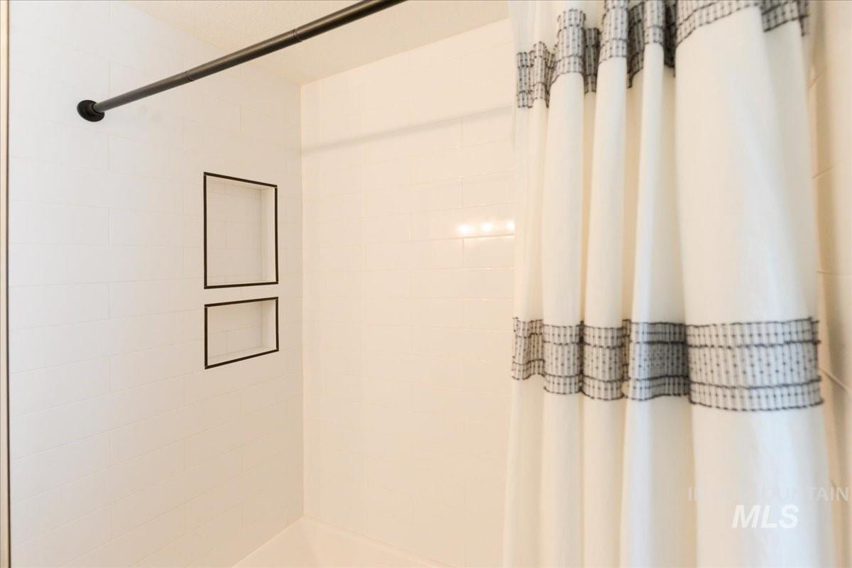 11851 Hensen Dr Property Photo 25