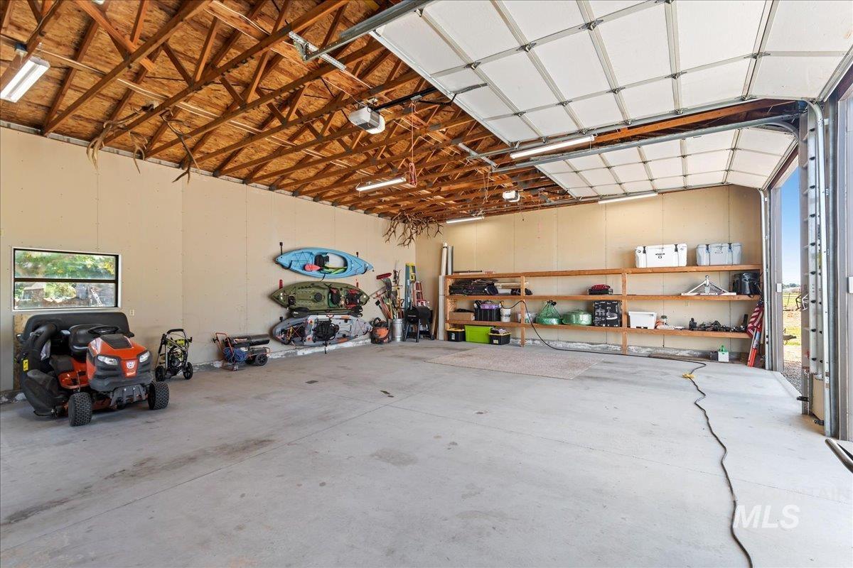 11851 Hensen Dr Property Photo 35