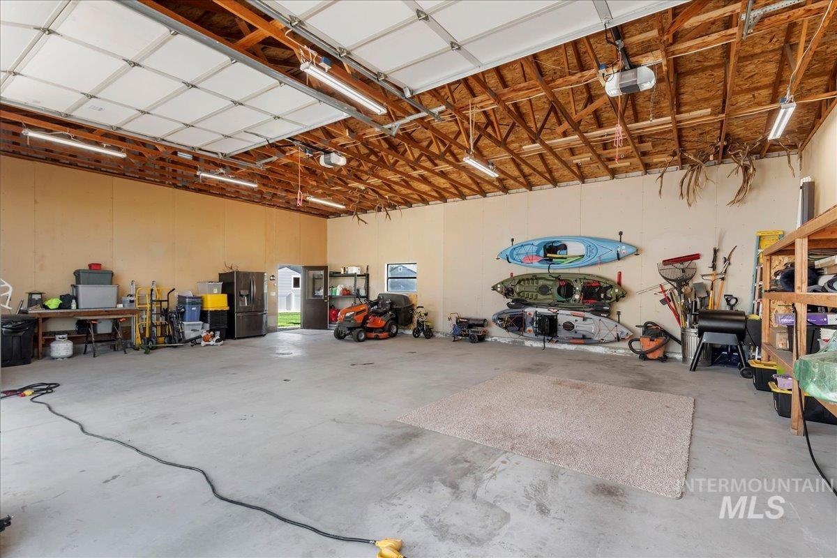 11851 Hensen Dr Property Photo 36