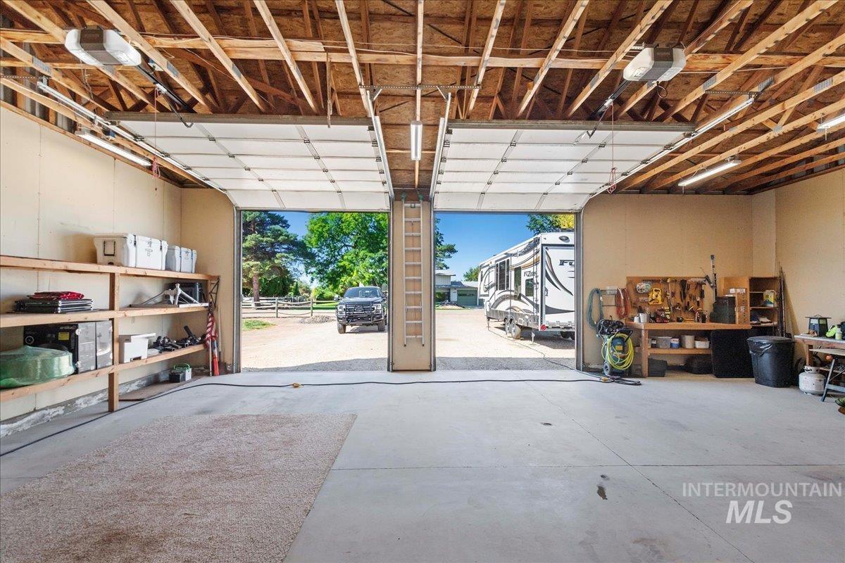 11851 Hensen Dr Property Photo 37