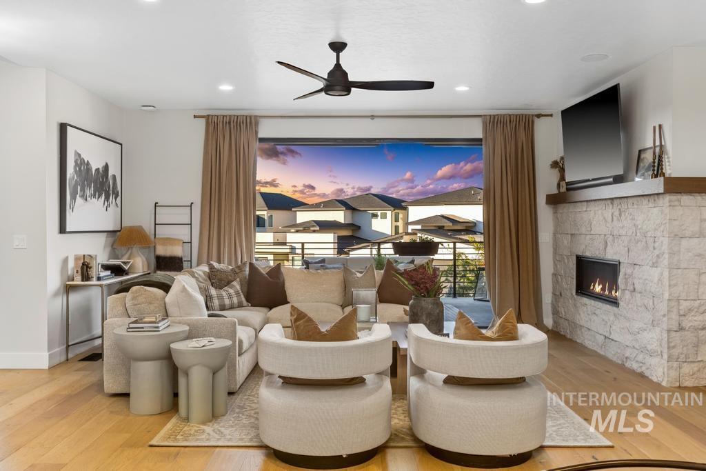 909 E Joplin Lane Property Photo 10