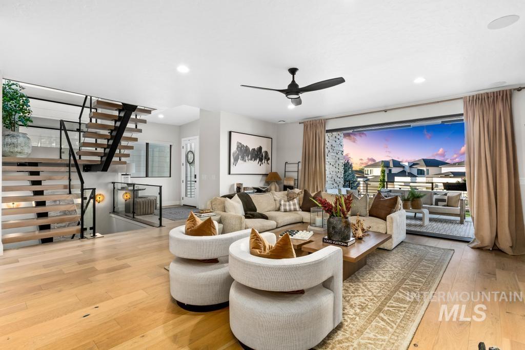 909 E Joplin Lane Property Photo 11