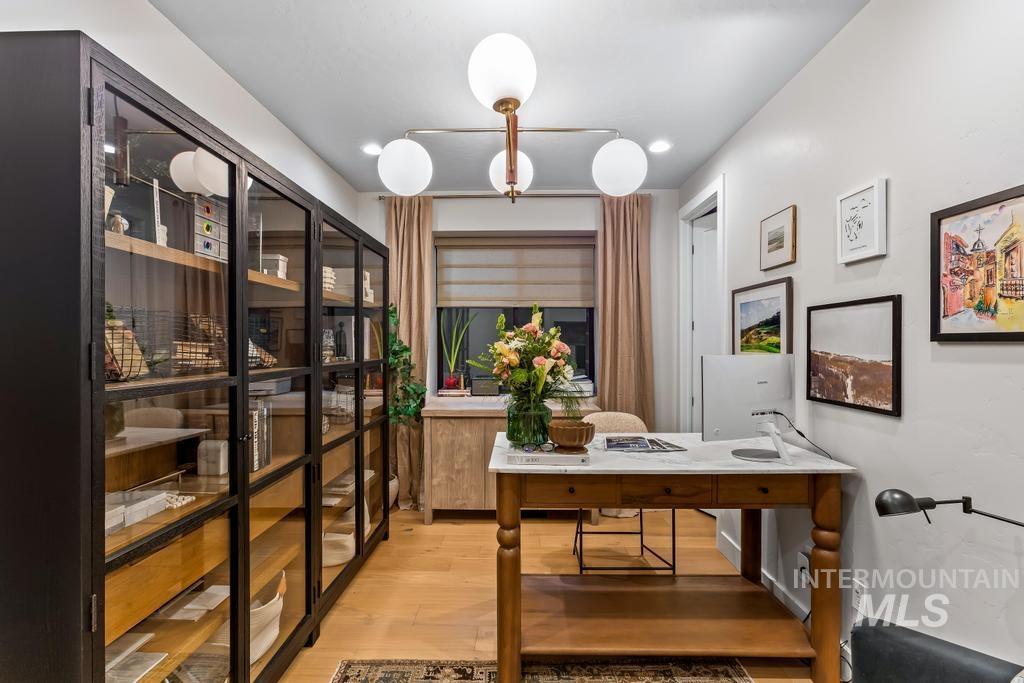 909 E Joplin Lane Property Photo 22